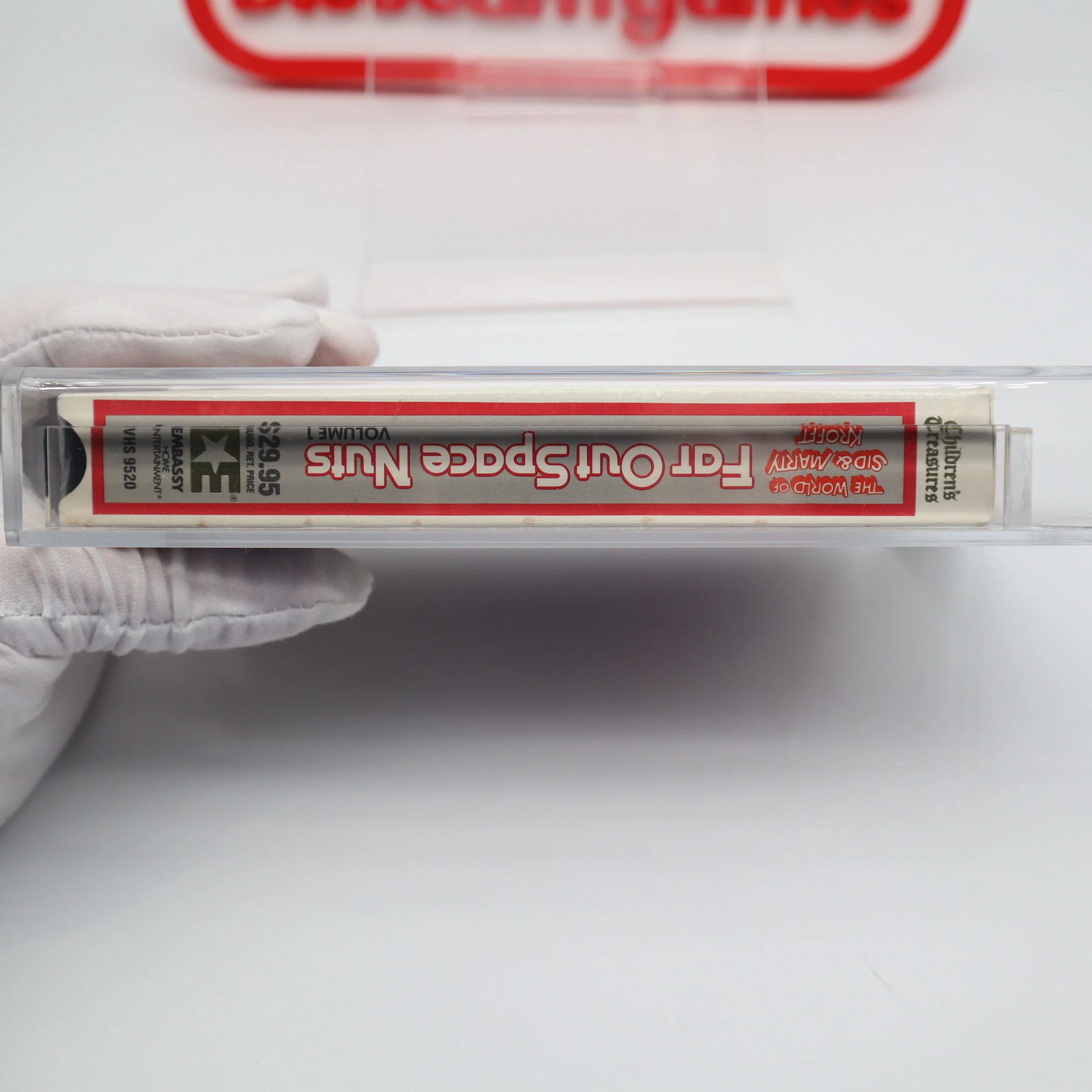 VHS FAR OUT SPACE NUTS – VGA GRADED 80 NM SILVER 85 SEAL! NEW & Factory Sealed!