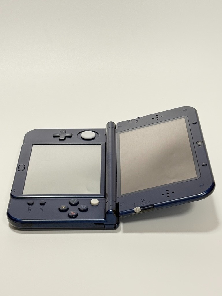 New Nintendo 3DS LL Metallic Blue Console CIB + Mario Kart 7 Smash 3D Land Maker