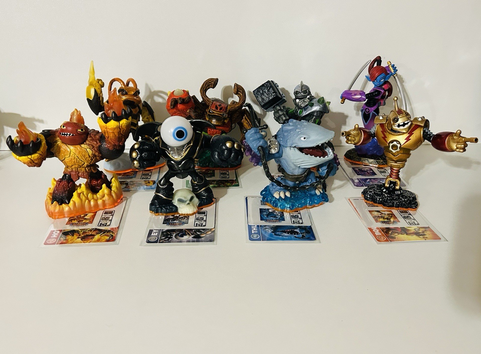 Skylanders Giants Master Giants Complete Set of 8. All Elements