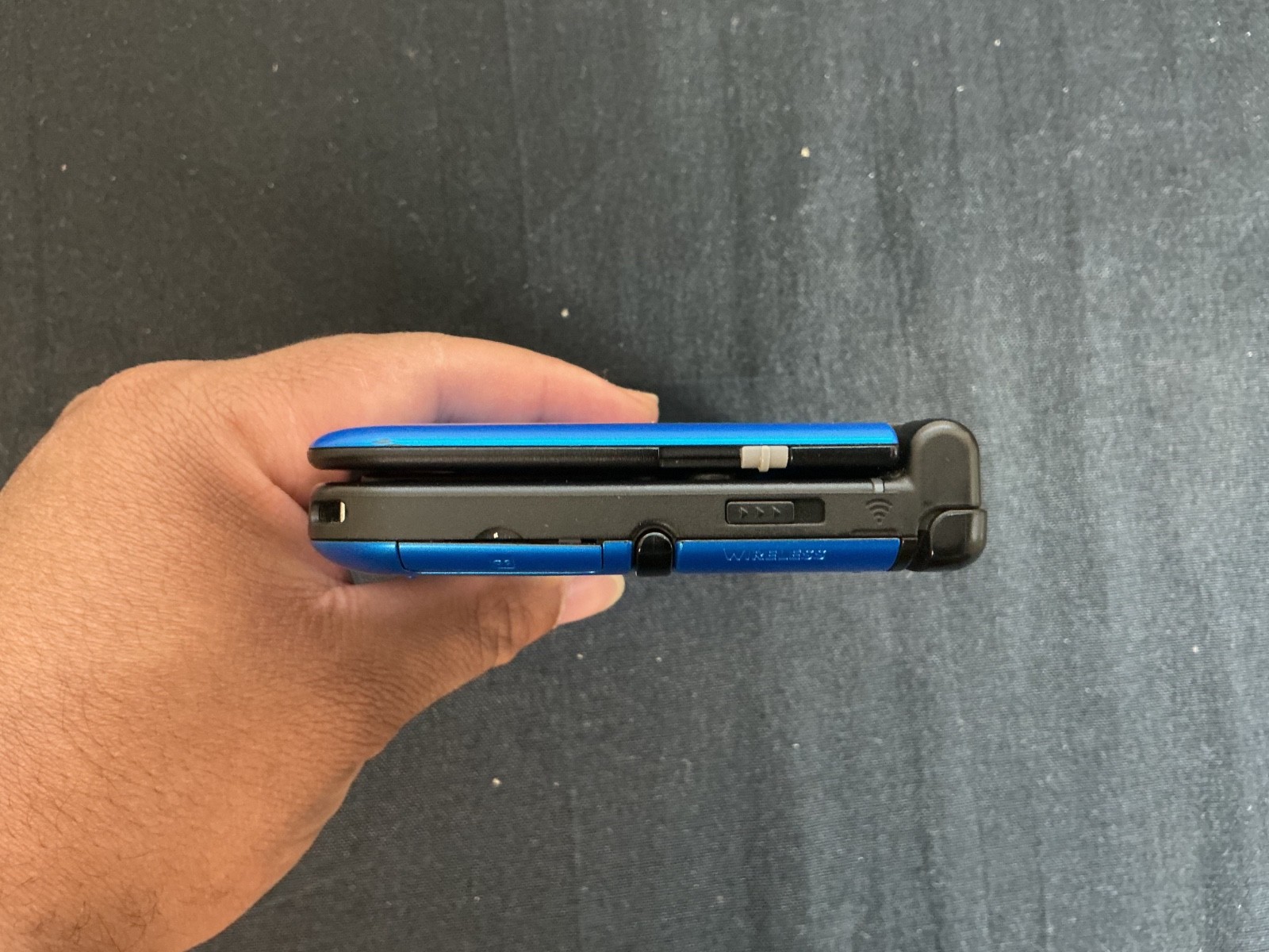 Nintendo 3DS XL – Blue (Console, Charger + 2 Game Bundle), Tested and Working
