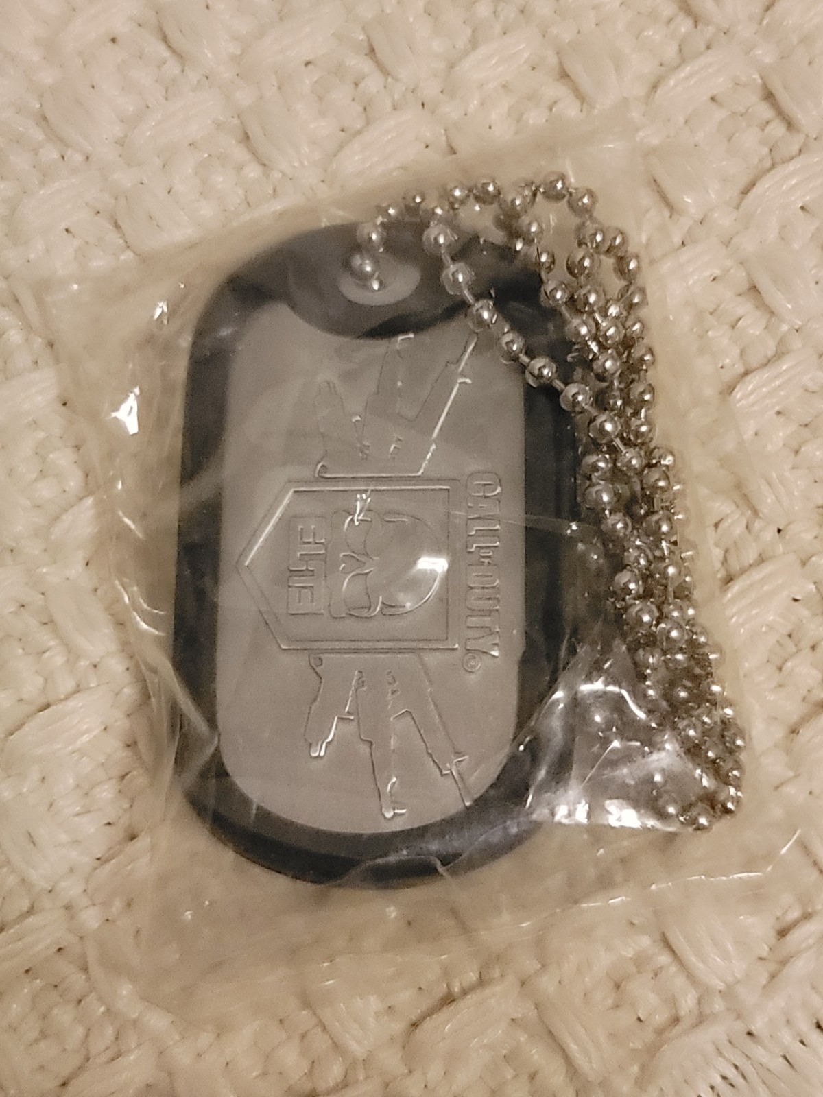 CALL OF DUTY ELITE DOG TAG WITH CHAIN