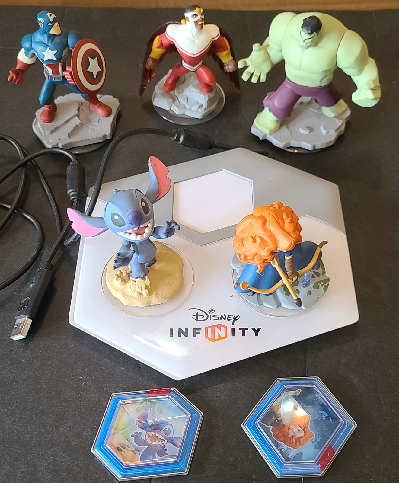 Lot of Disney Infinity 2.0 Marvel Figures: Capt America, Falcon,Hulk, Stitch +++