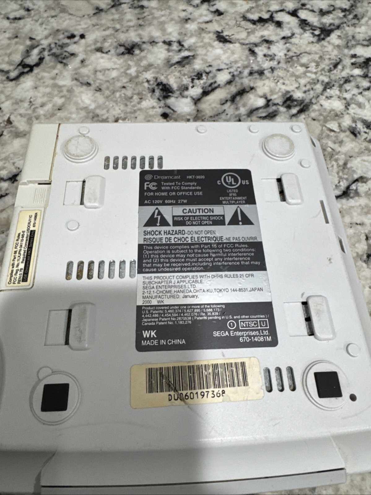 Sega Dreamcast HKT-3020 White Console Only – For parts Or Repair No Video Read