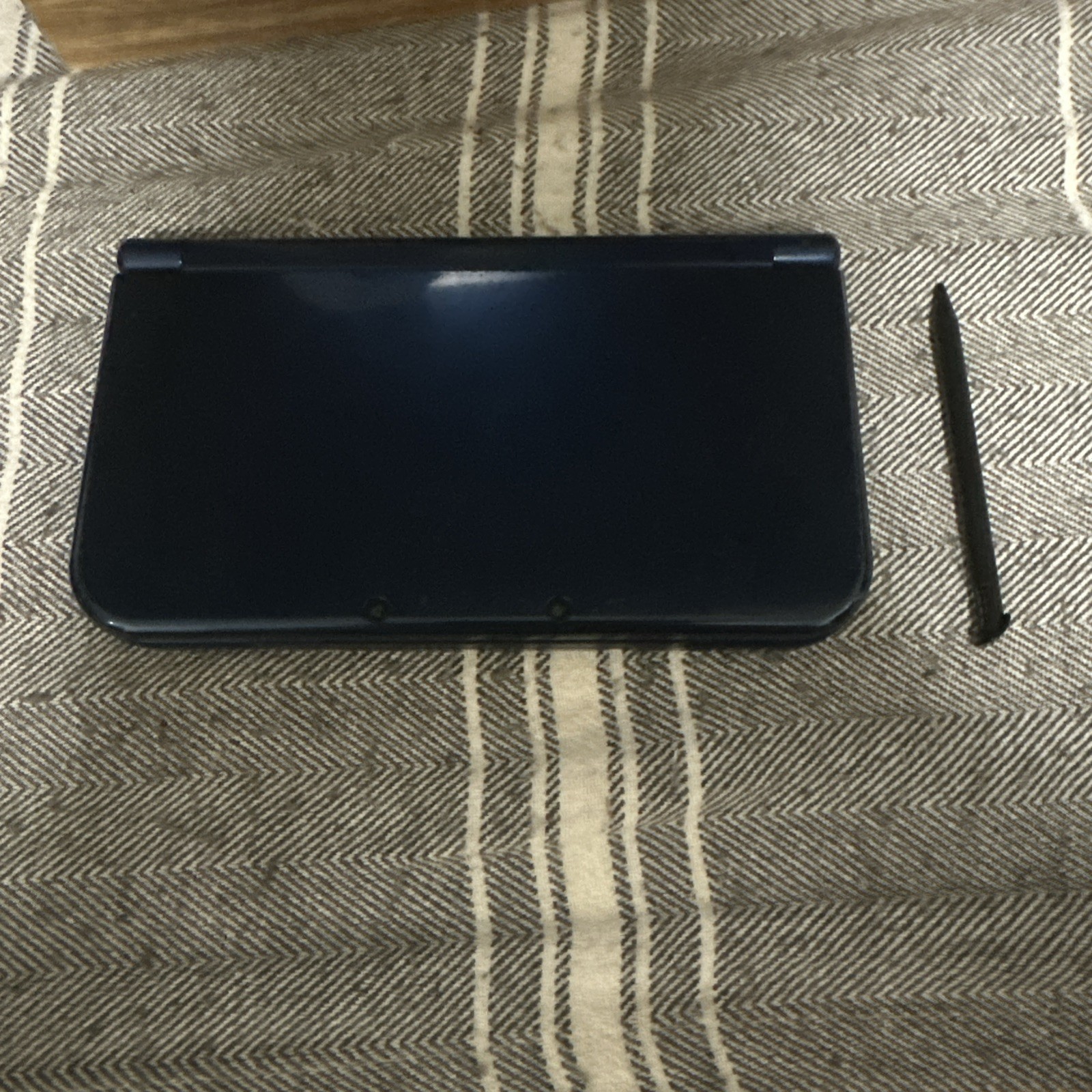 Nintendo New 3DS XL LL | English | Charger | Stylus | US Seller – Ship in 1-DAY
