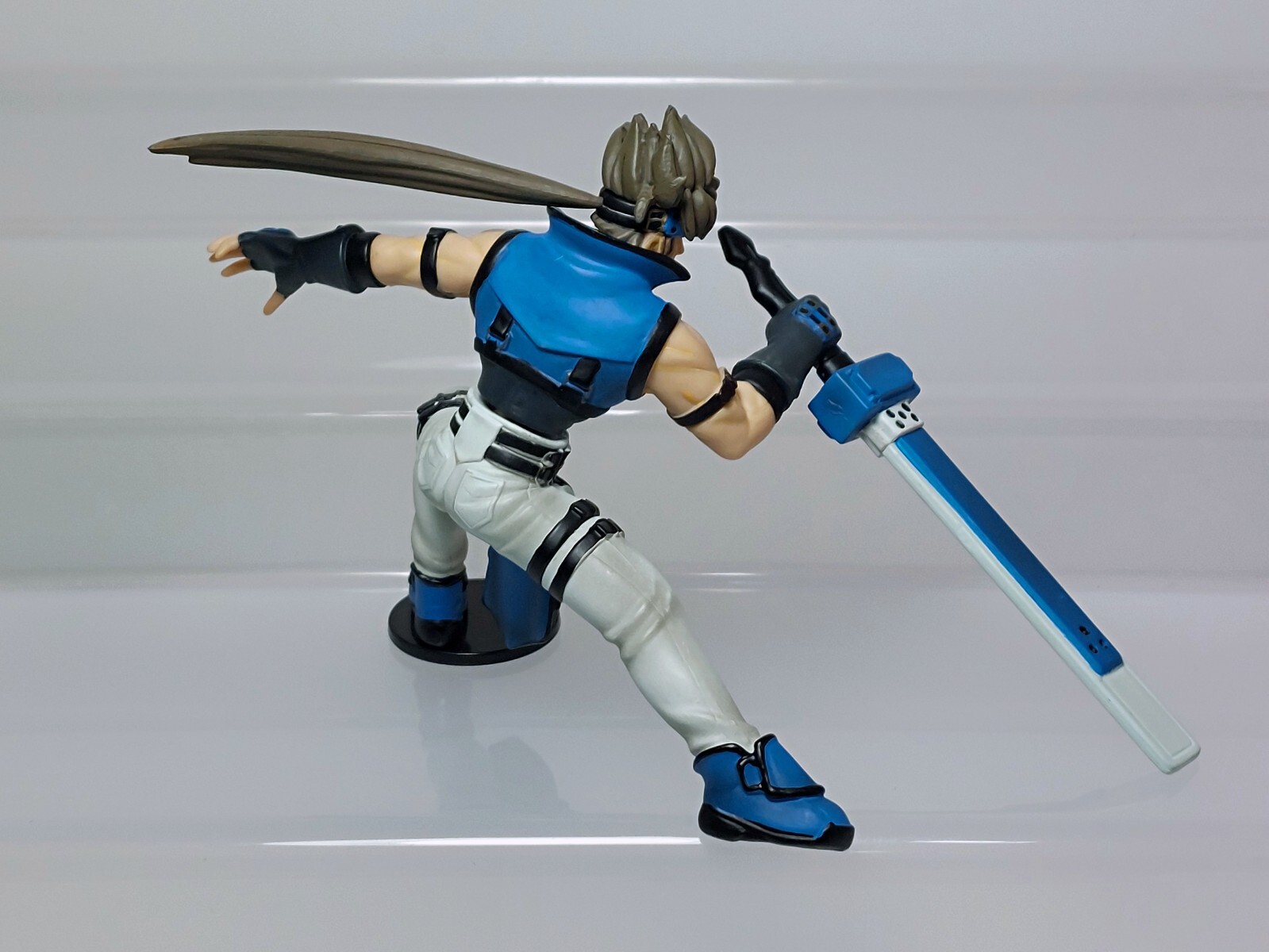 SR Guilty Gear X Collection 1.5 ver Sol Badguy Figure Yujin 2001 W02 3.2in