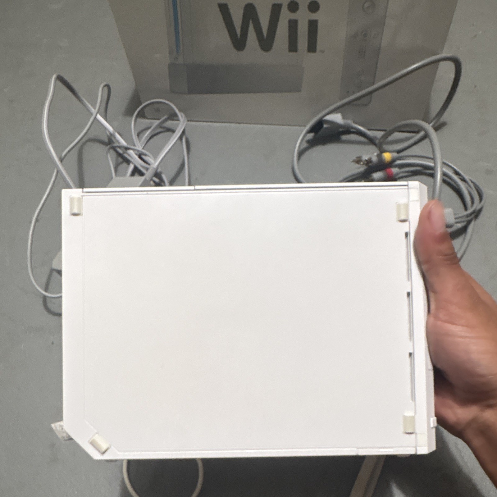 Nintendo Wii Console White with Wii Sports, 2 Remotes, Nunchuk, Box