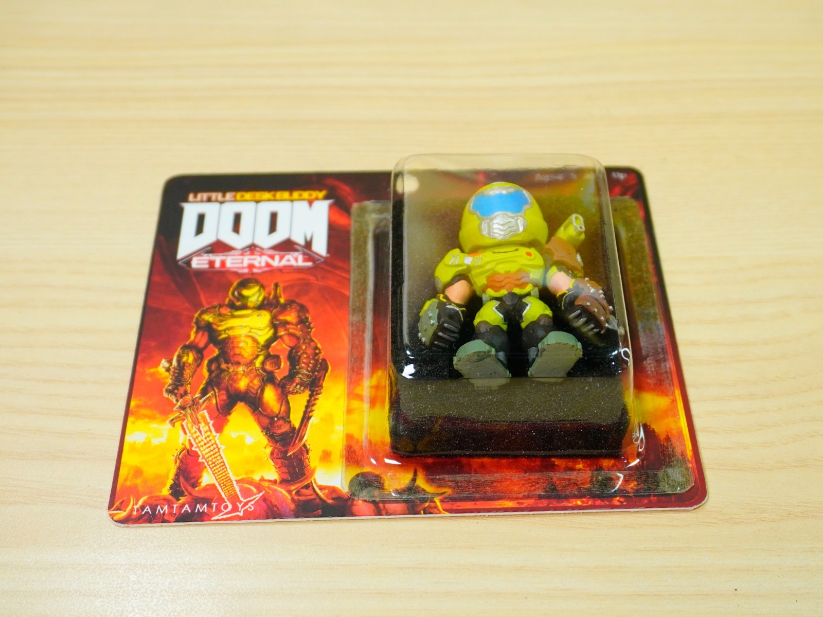 Handmade DOOM Eternal Resin Figure – With CARDBOARD Package – Little Desk Buddy
