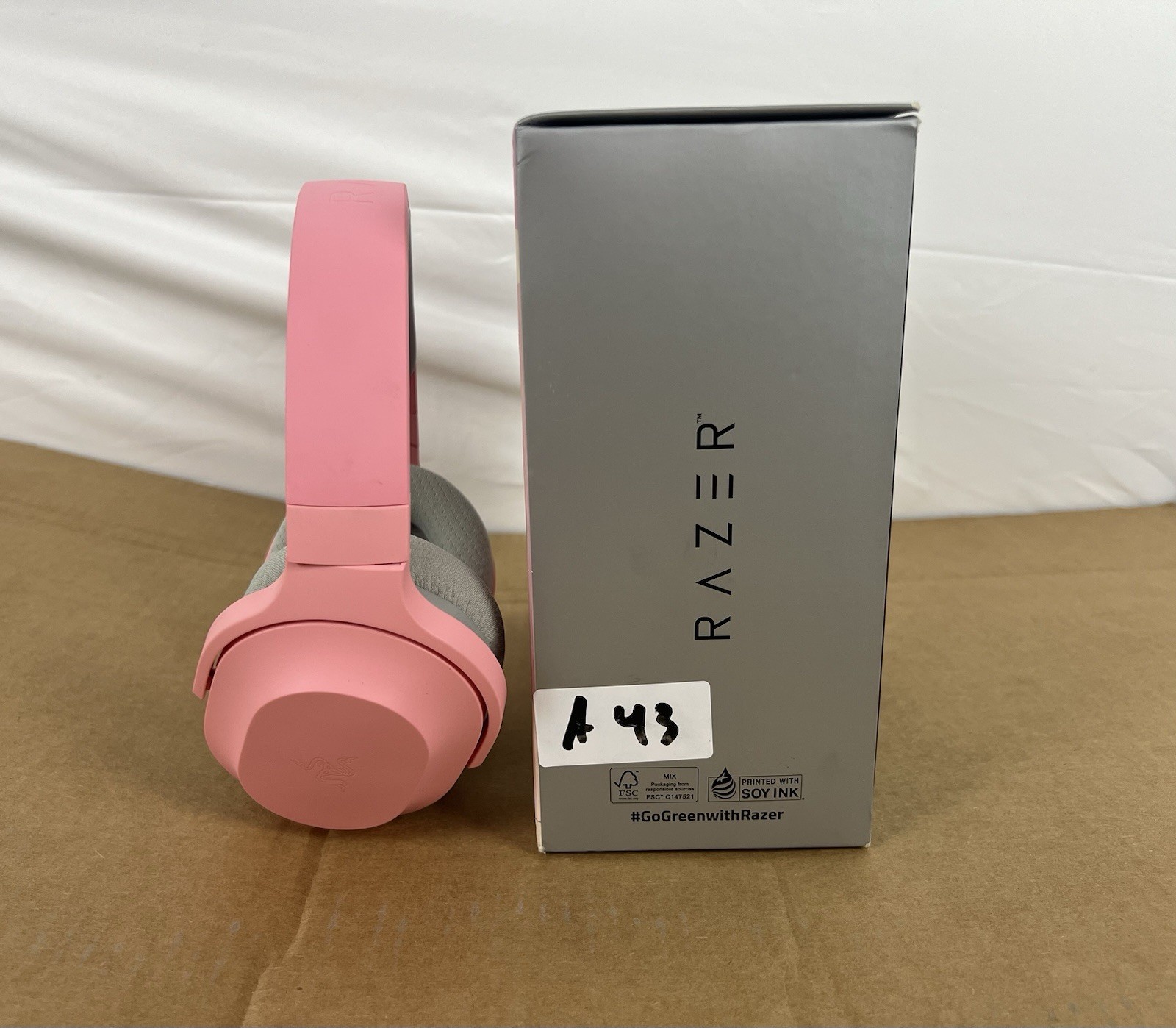 Razer Barracuda X Quartz Edition Wireless Bluetooth Over-Ear Headset – Pink