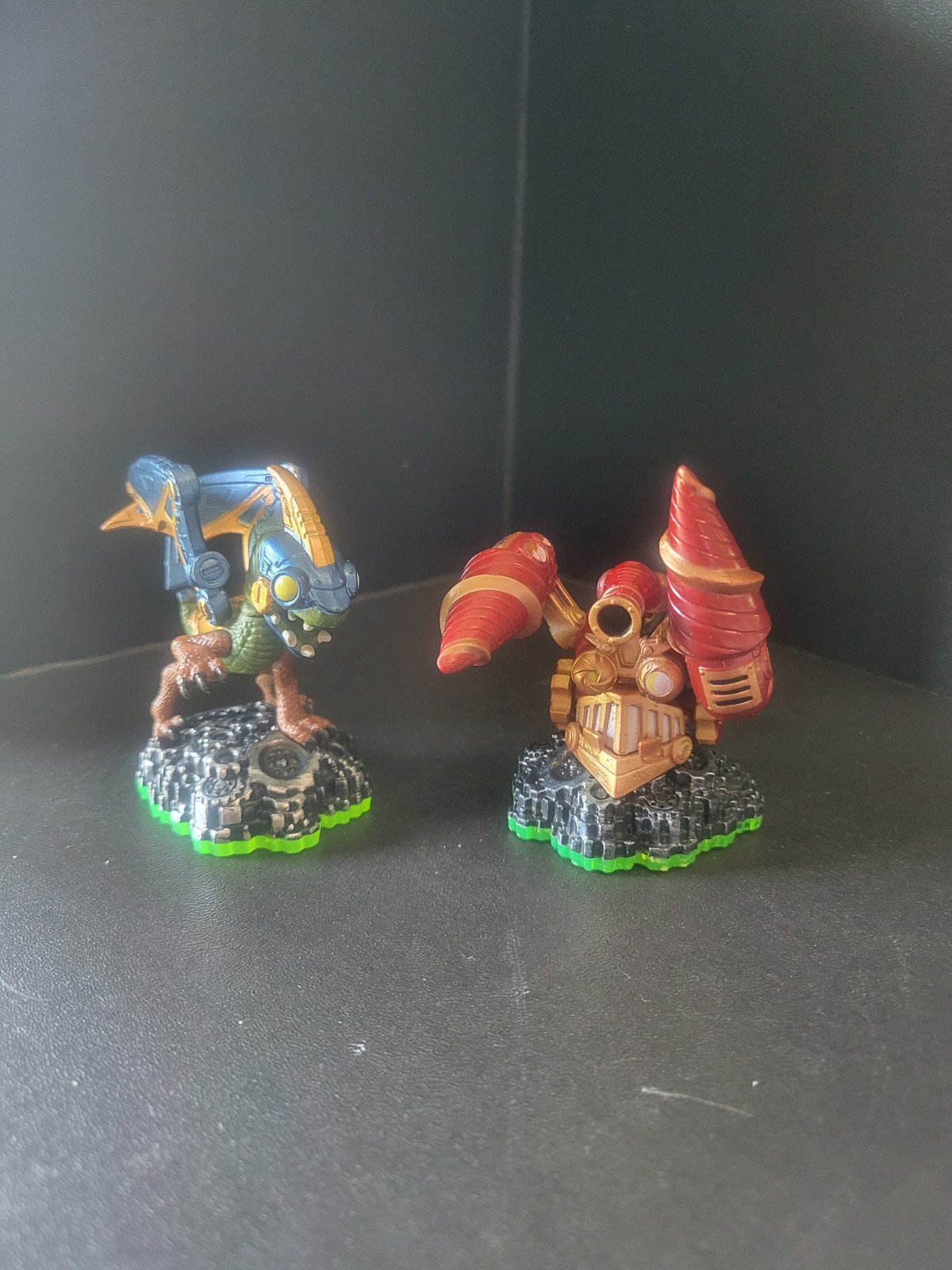 2011 Skylanders Spyros Adventure Lot – 22pcs – Slam Bam Voodood Eruptor