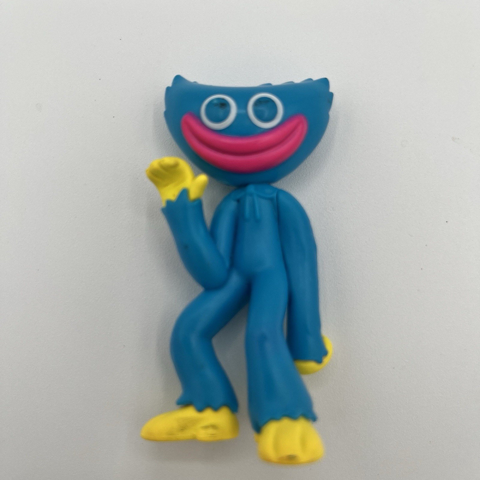 Poppy Playtime Huggy Wuggy 3” Figures Blue Waving Smiling Pink Scary Heart Hands