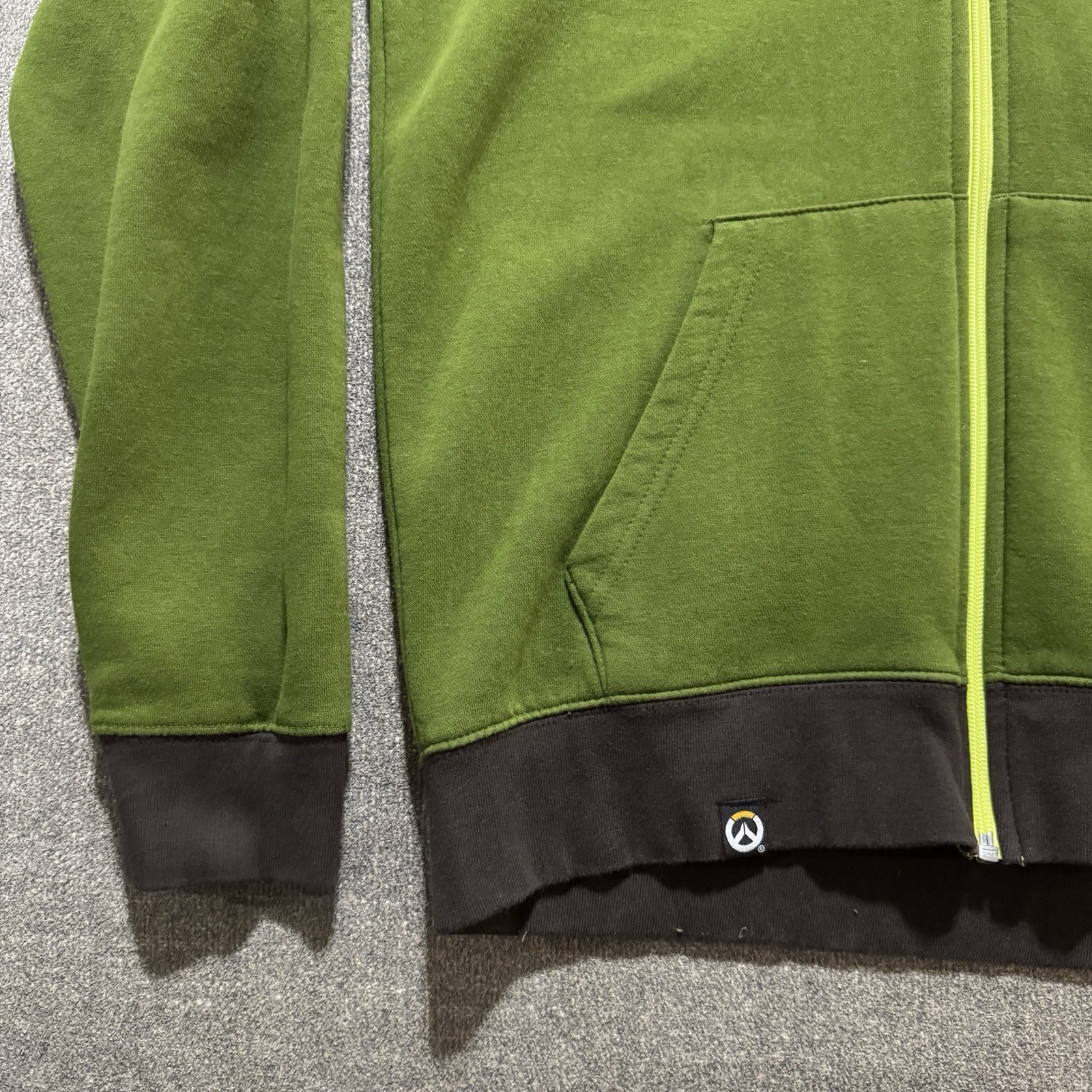 J!NX Overwatch Ultimate Orisa Hoodie Green Large Excellent Blizzard Gaming