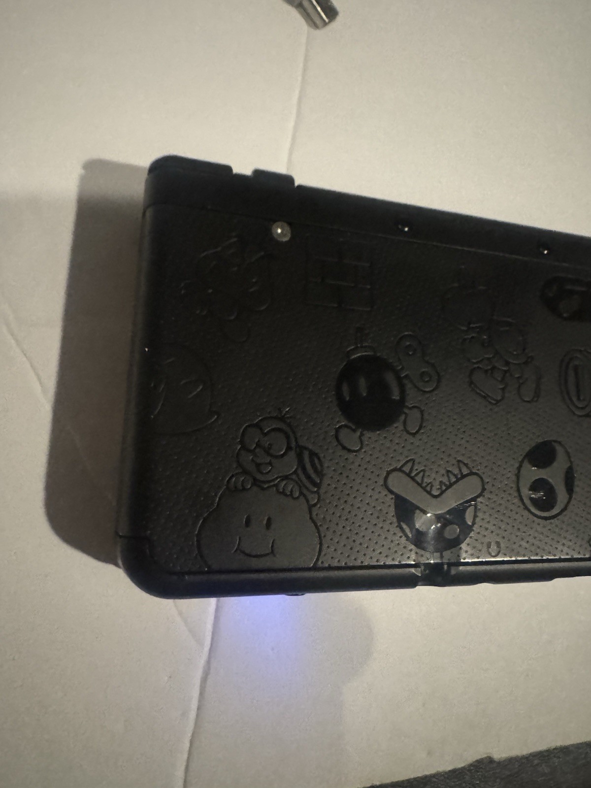 Nintendo 3DS – Original Super Mario Edition (Black Friday) w/charger