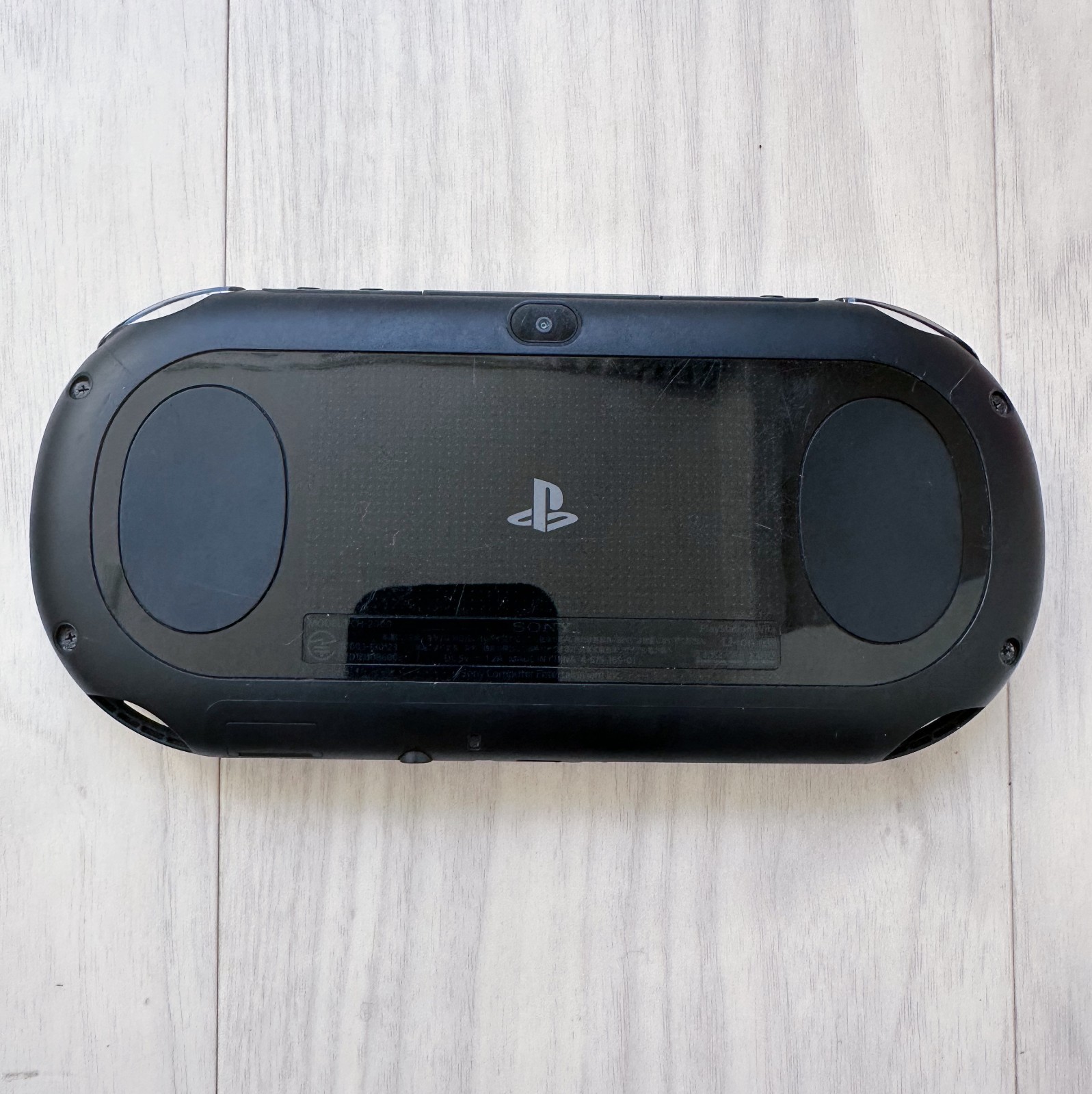 SONY PS Vita PCH-2000 black PlayStation Working console oinly Region Free
