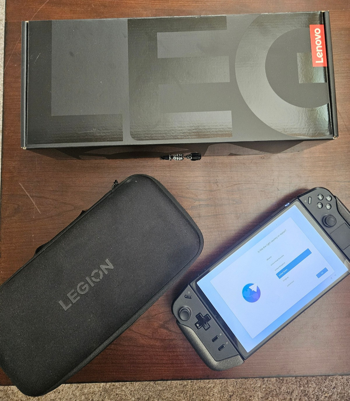 Lenovo Legion Go w 2TB Mod + Accessories – 8APU1