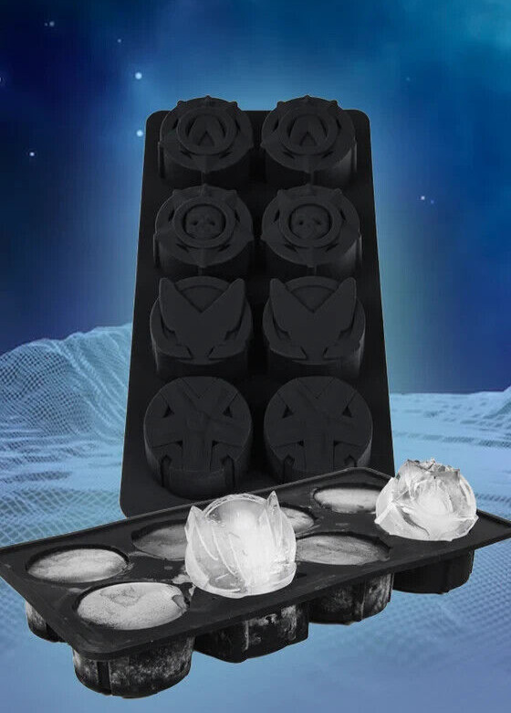 BioWare Officially Licensed Mass Effect Medals Ice Tray Set (4 molds-2 of each)