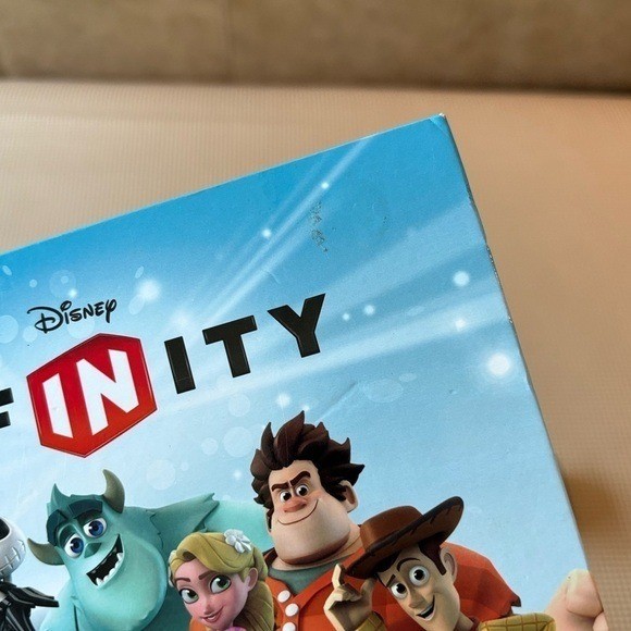 DISNEY INFINITY Power Disc Album With all 20 Wave Discs. Stitch Nemo Anna Merida