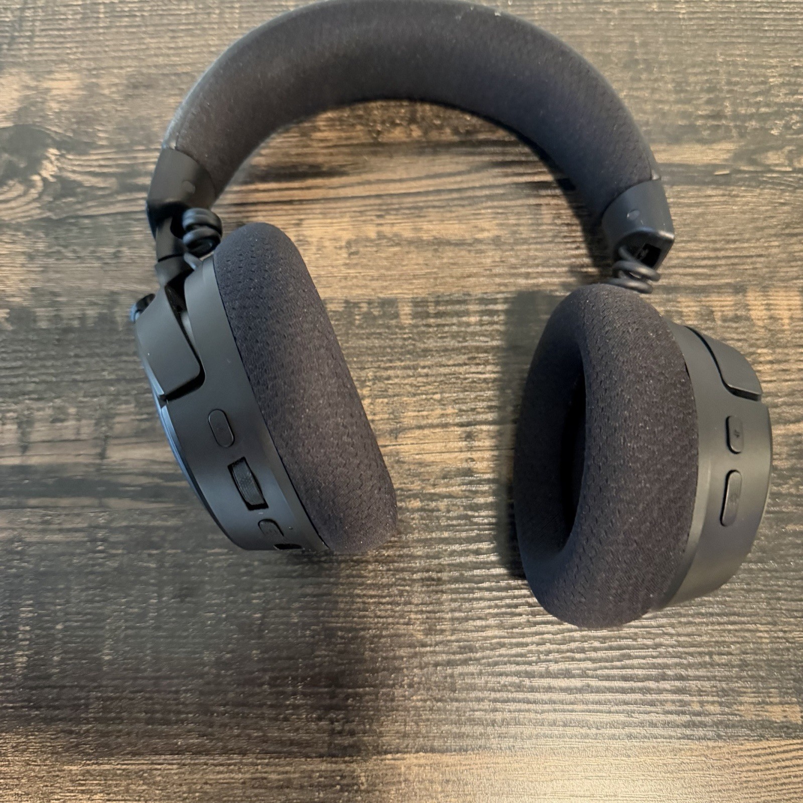 Razer Kraken V4 Wireless Gaming Headset: 2.4GHz, Bluetooth, USB