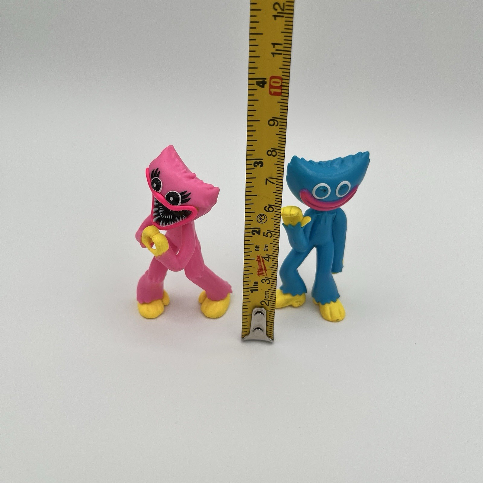 Poppy Playtime Huggy Wuggy 3” Figures Blue Waving Smiling Pink Scary Heart Hands