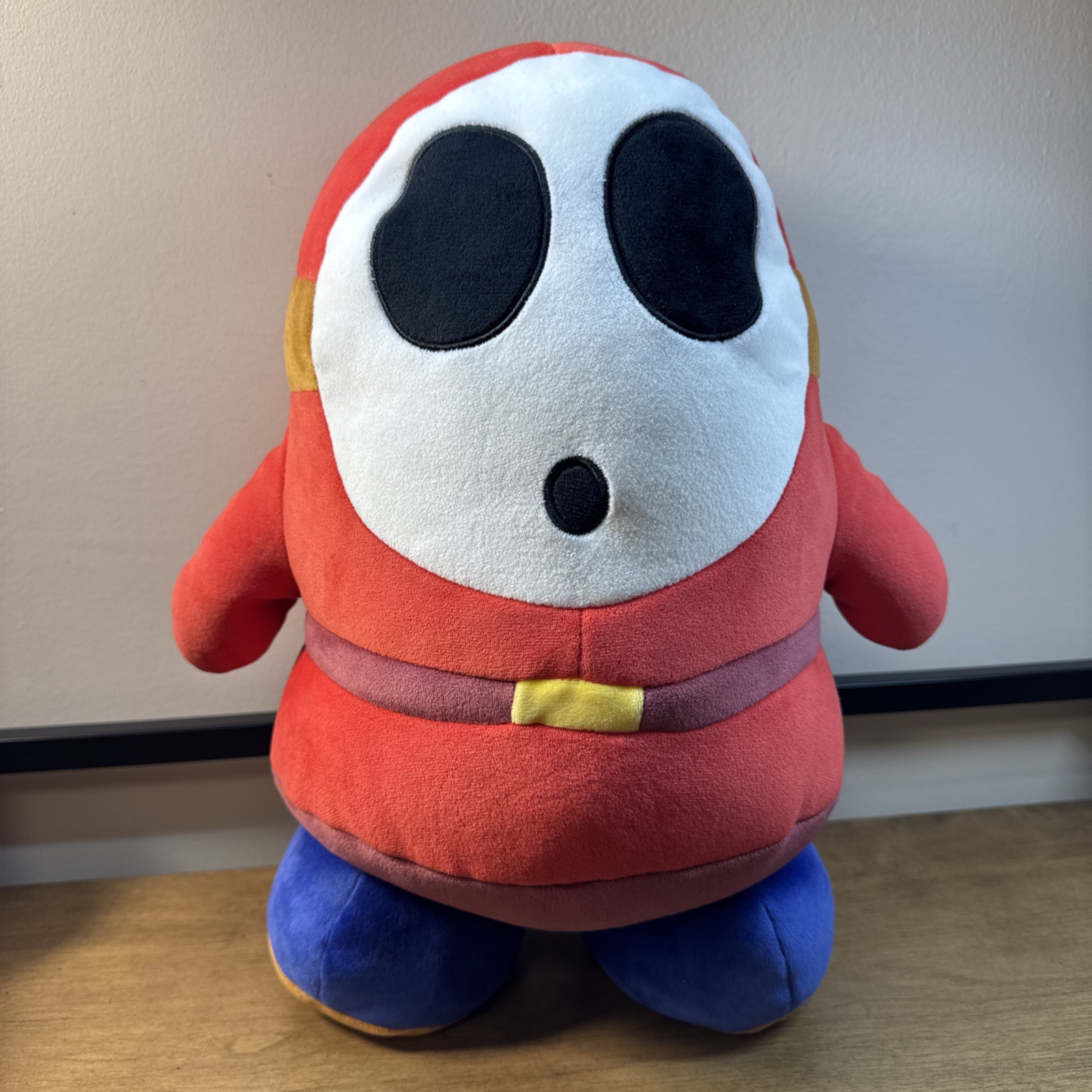 Tomy Shy Guy Plush Doll Washable Super Mario Club Mocchi Video Game size 15”
