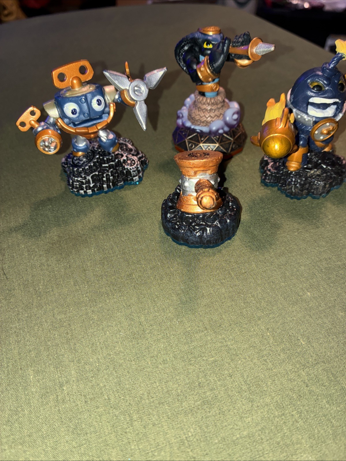Activision Skylander Swap Force Bronze 3 Figures 1 Trap