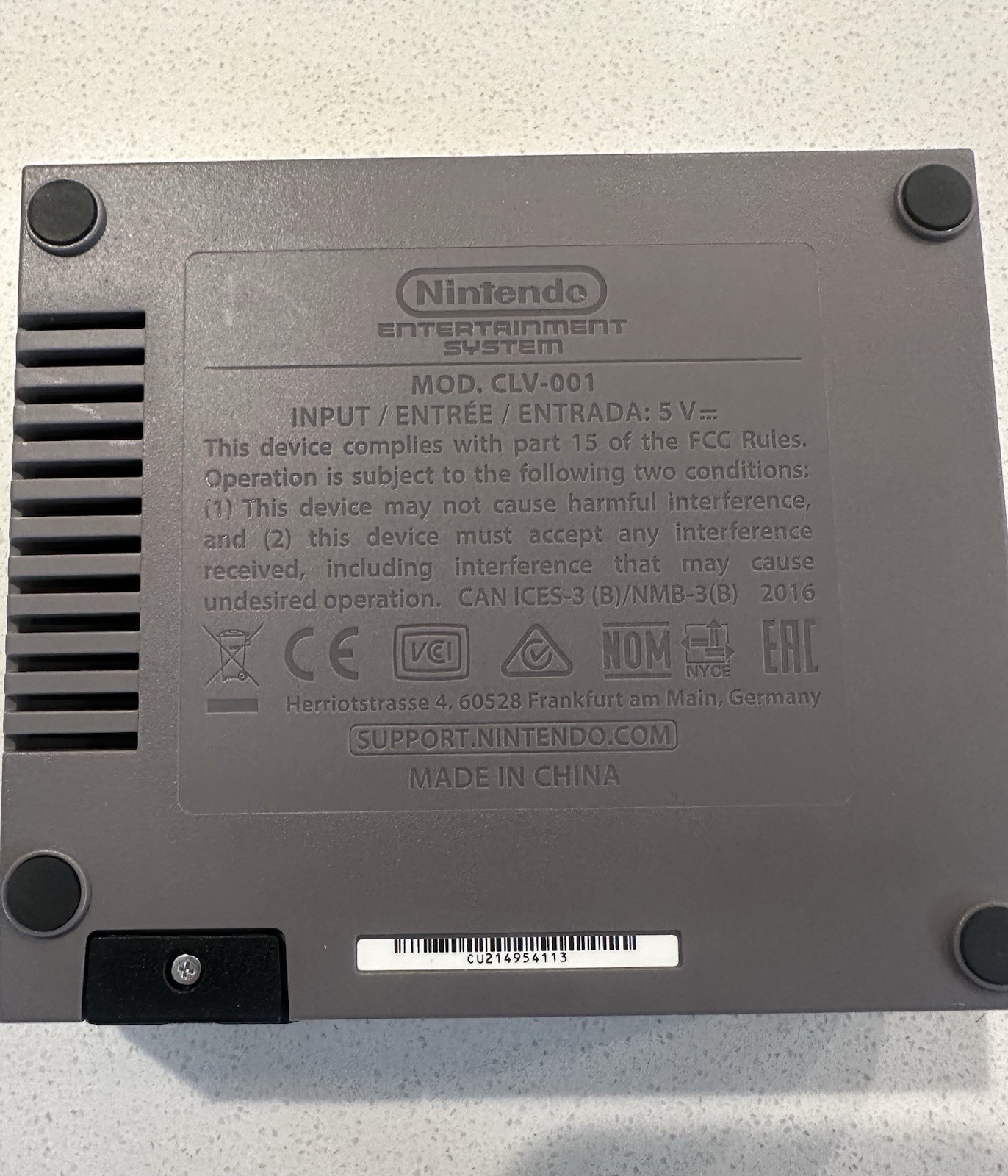 Nintendo NES Classic Edition Mini Console CLV-001 Complete Unused Damaged Box