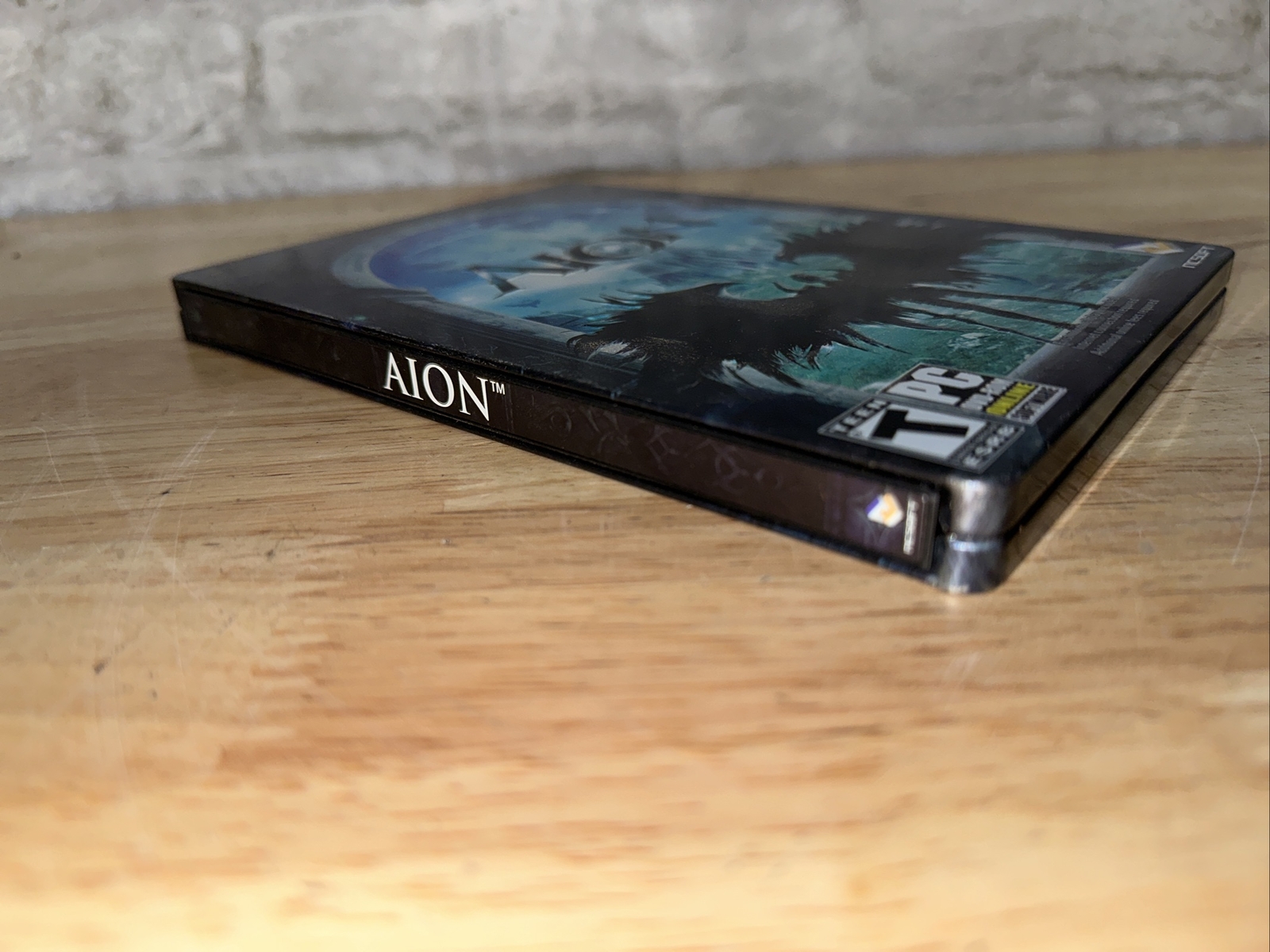 AION A WORLD DIVIDED – PC Video Game – STEELBOOK Edition