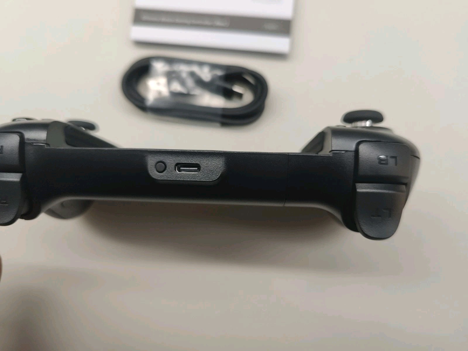 8Bitdo Ultimate Mobile Gaming Controller for iPhone, Apple, Android & Xbox Cloud