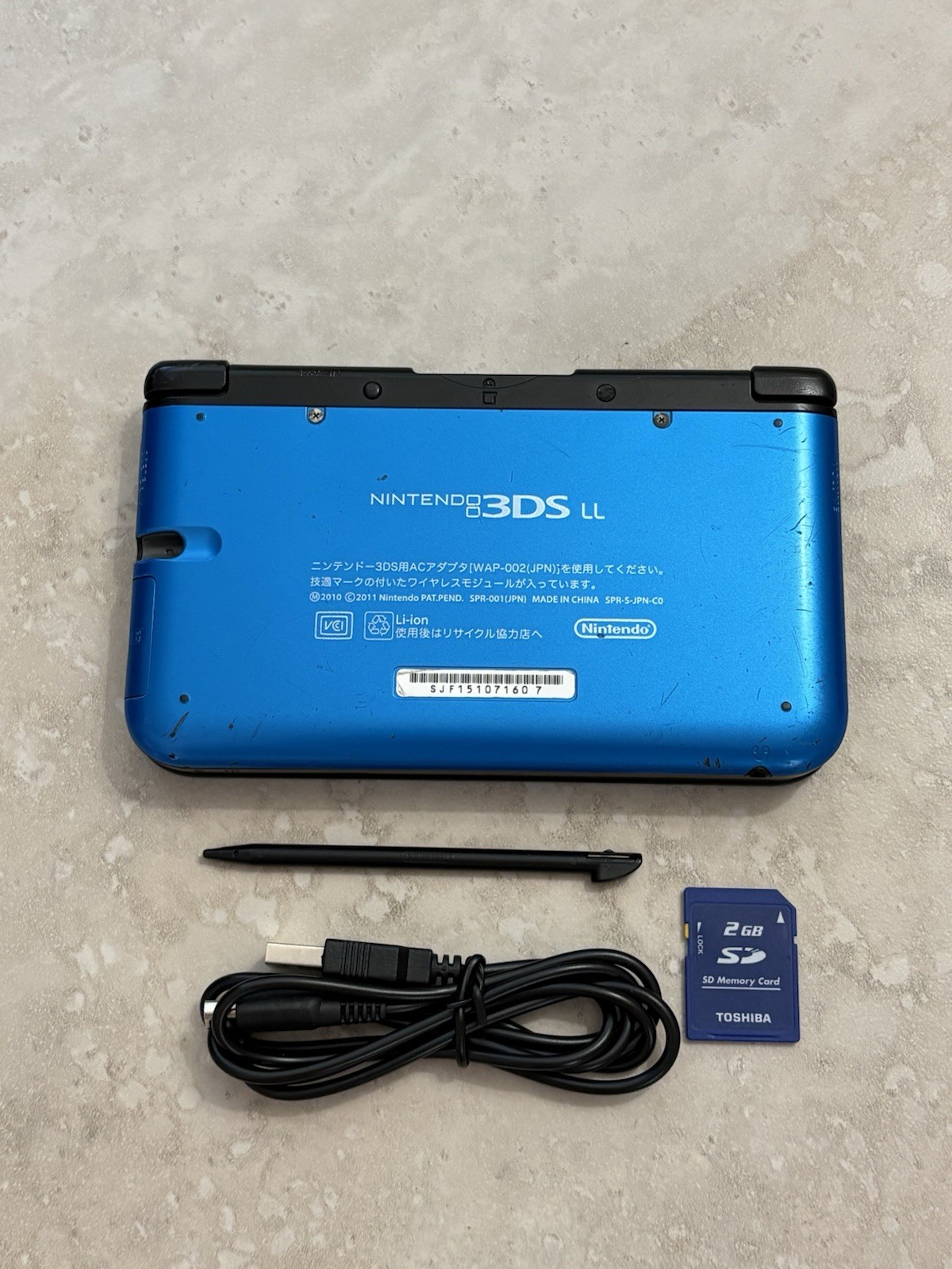 Nintendo 3DS XL LL Blue and Black With Charger Working Tested USA Seller