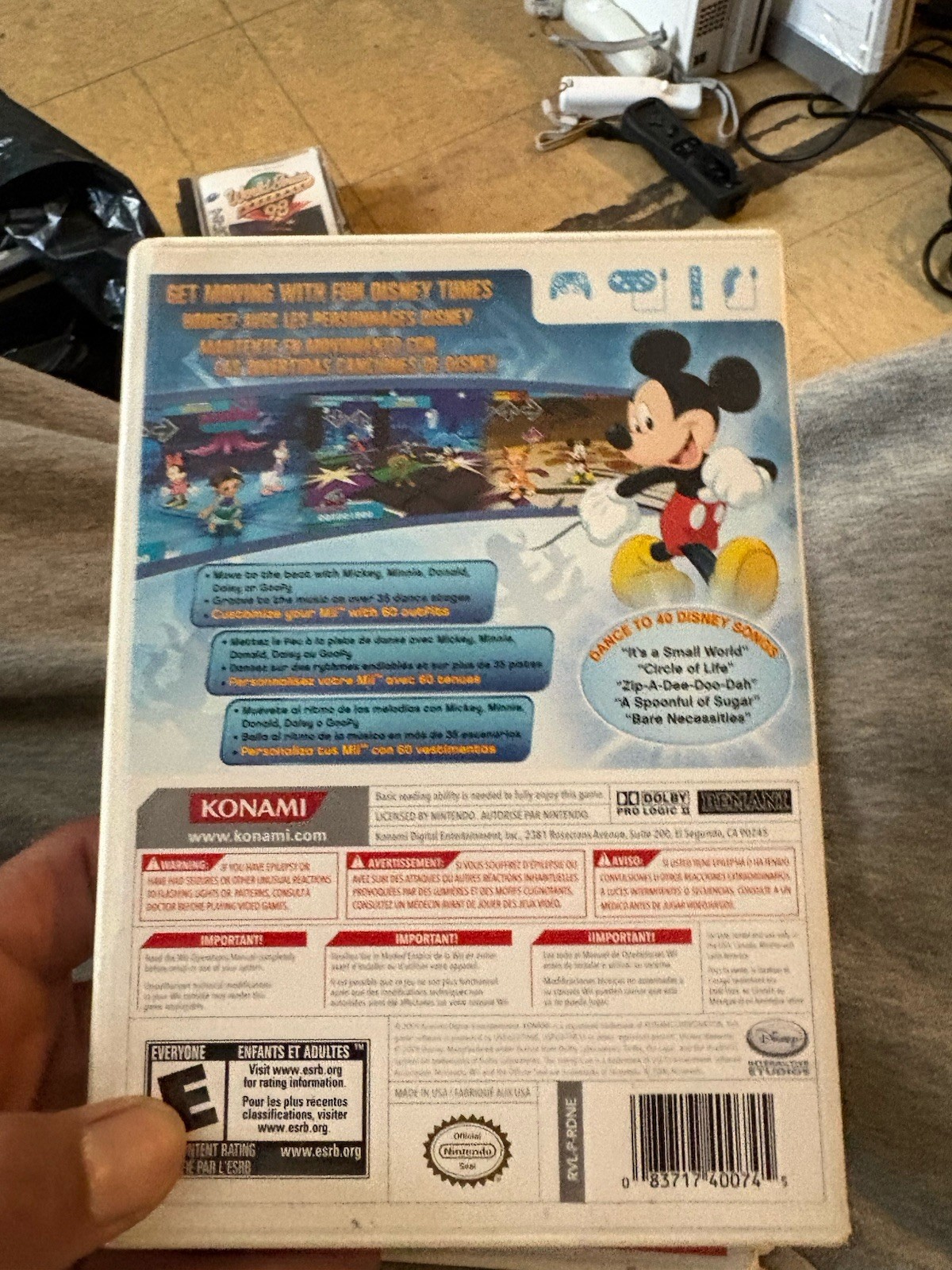 Dance Dance Revolution: Disney Grooves (Nintendo Wii, 2009) Complete w/ Manual