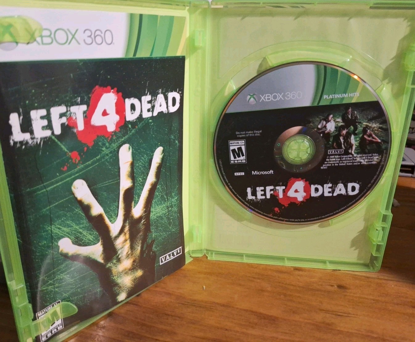 Left 4 Dead — Game of the Year Edition Microsoft Xbox 360 Complete CIB Tested