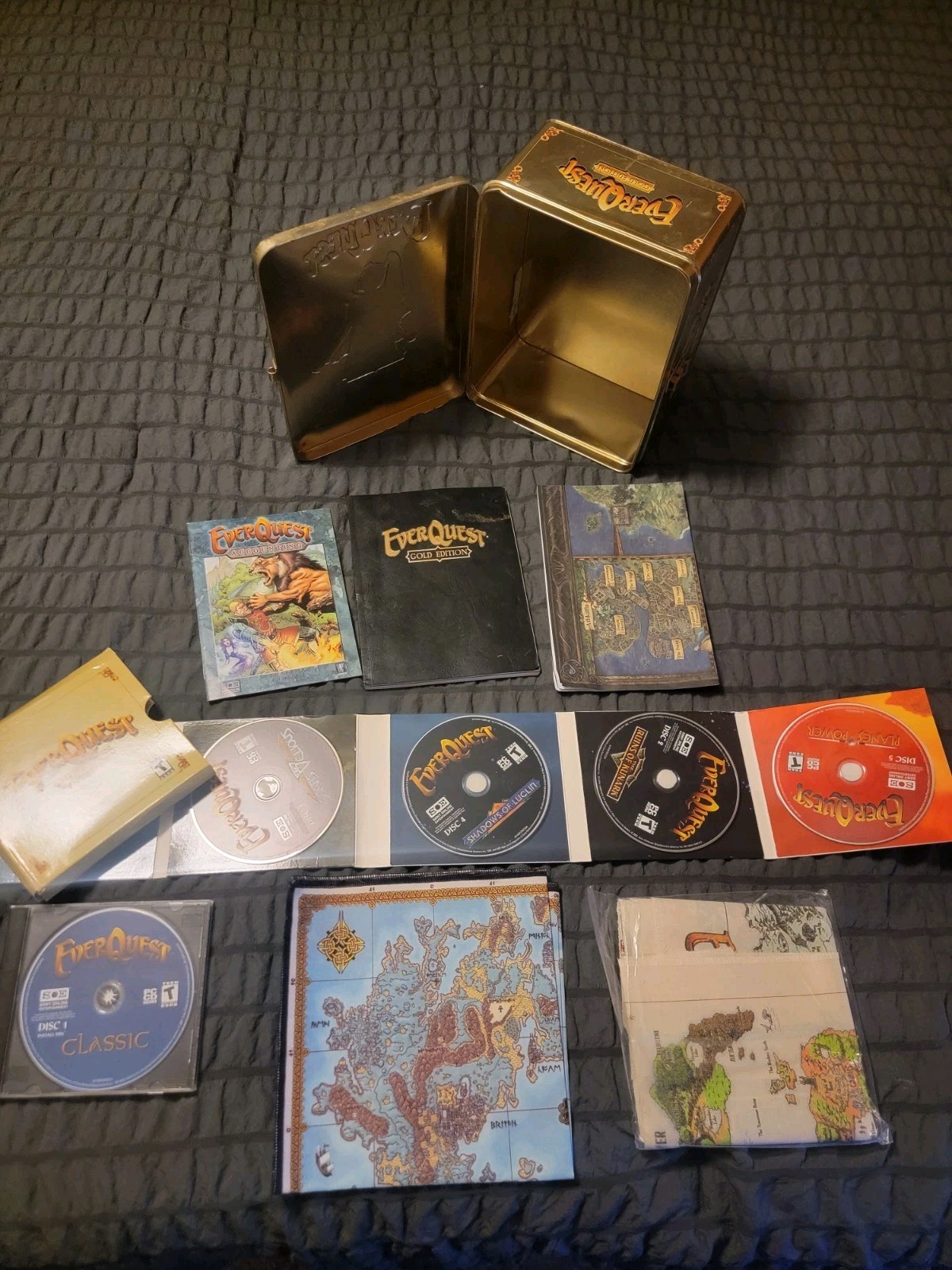 EverQuest PC Game Gold Edition 2002 Collector’s Tin Complete With Maps Etc