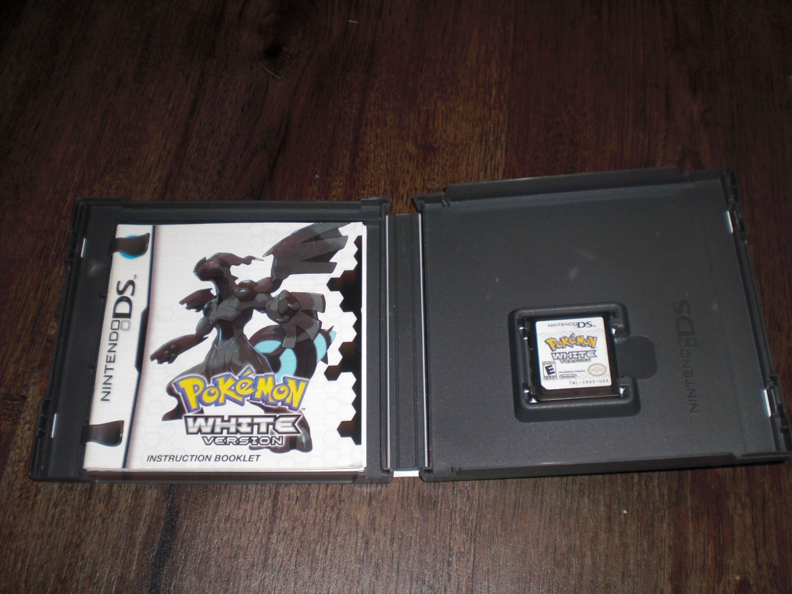 Pokemon White Version 1 AUTHENTIC GENUINE Nintendo DS 3DS XL COMPLETE CIB 3