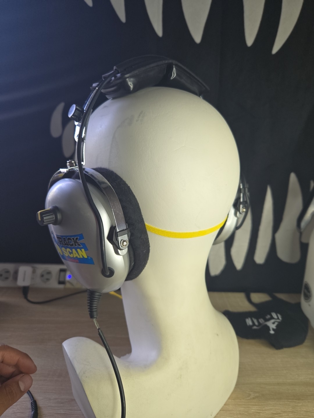 Track Scan Premium Nascar Noise Reduction Head Phones Black and Gray Tested