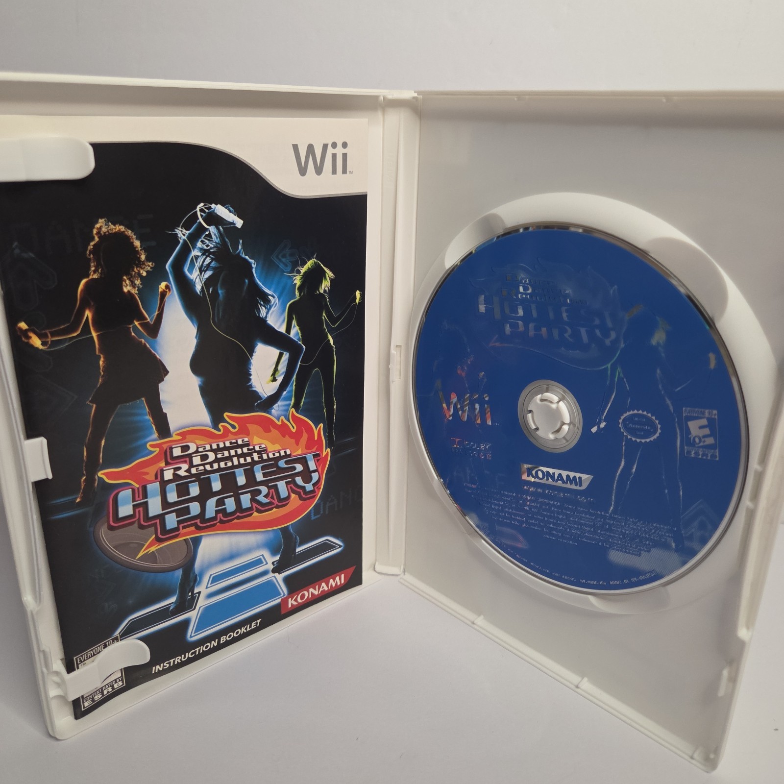Dance Dance Revolution: Hottest Party (game & dance pad) (Wii, 2007)