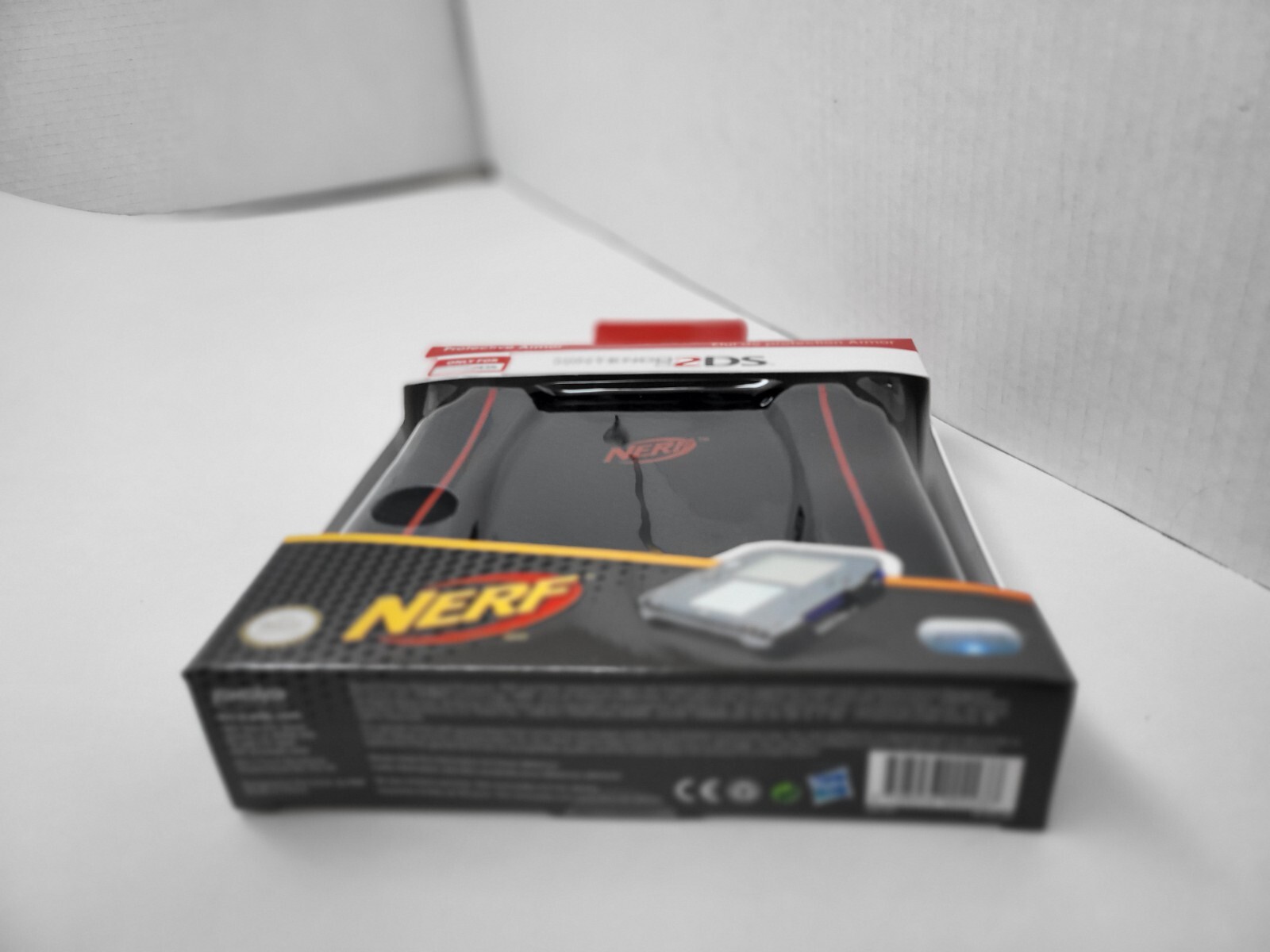 MINT NEW RED/BLACK NERF PROTECTIVE ARMOR CASE HAND GRIP HANDLE FOR NINTENDO 2DS