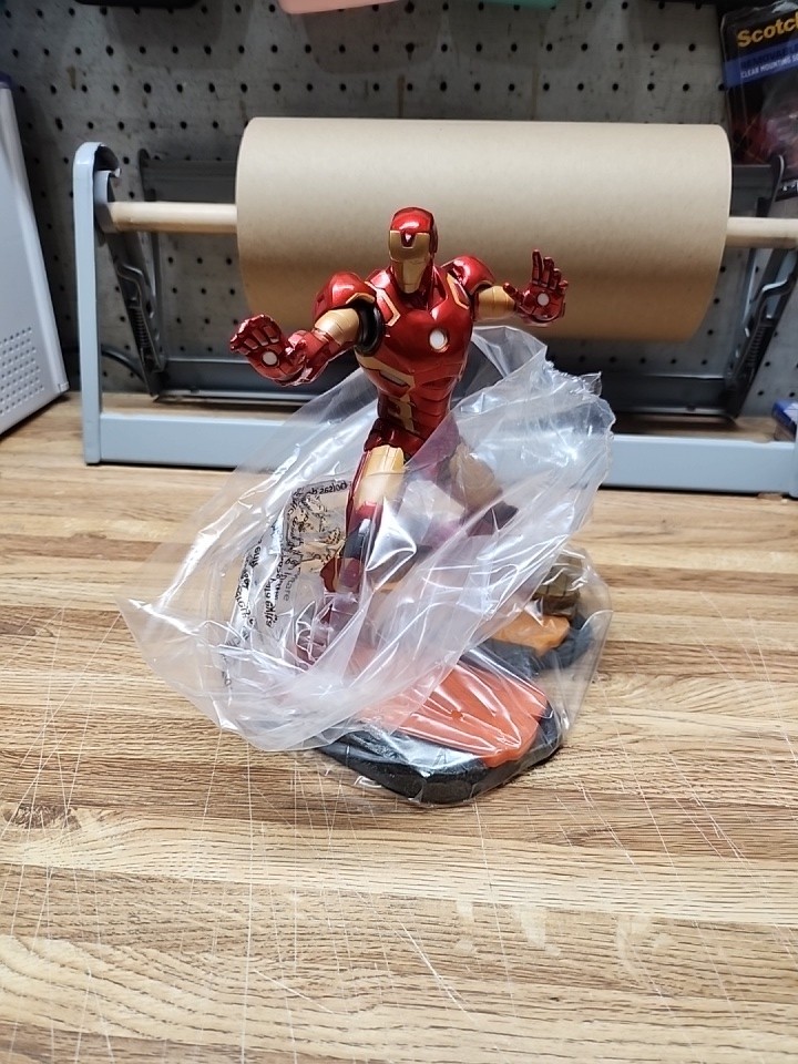 Marvel vs. Capcom: Infinite Collector’s Edition IRON MAN STATUE 8″ in.