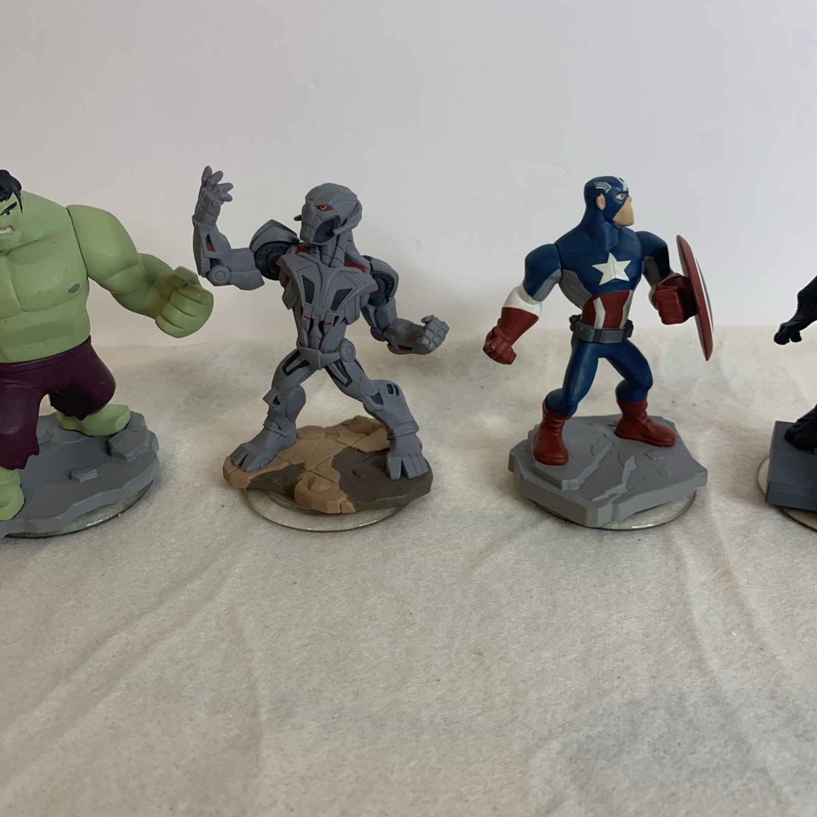 Disney Infinity Marvel Figure Lot of 6 Ant Man, Captain America, Hulk