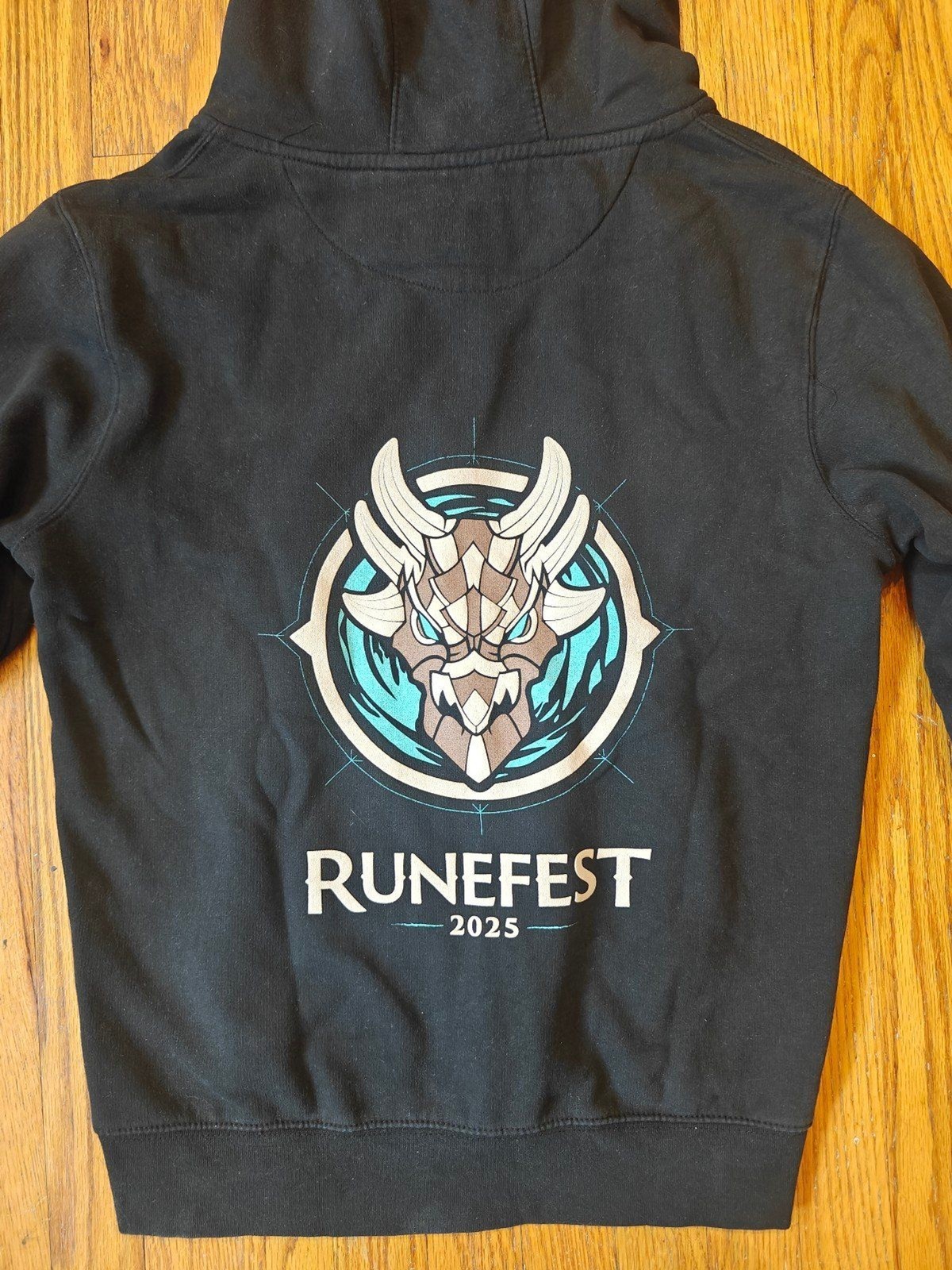 RuneScape Runefest 2025 Exclusive Official Hoodie Adult Medium OSRS Jagex