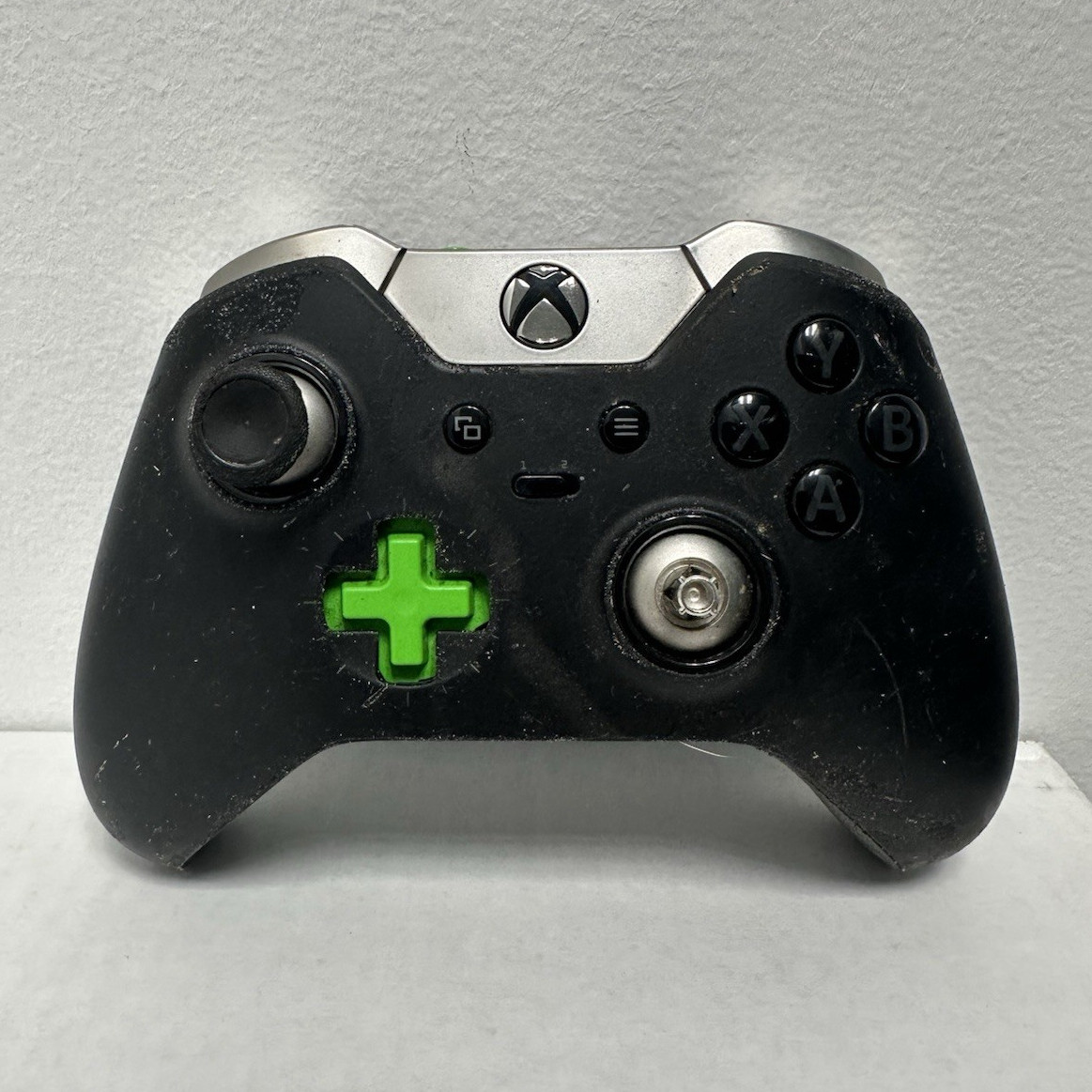 Microsoft Xbox One Elite Wireless Controller Black Silver- It Works or for Parts