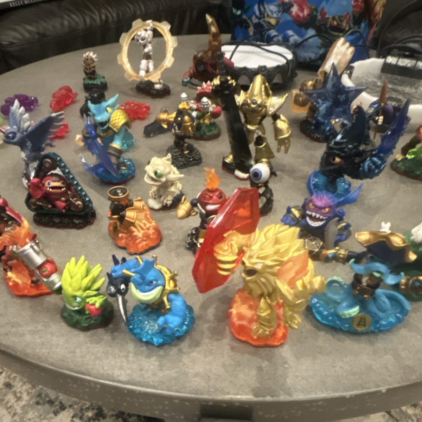 28 Skylander Character Figure Pack with Portal and traps