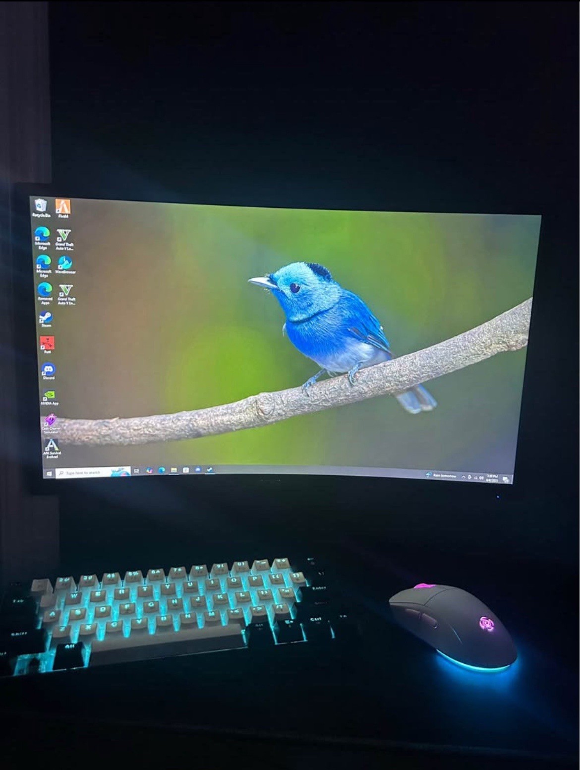 Bought This Pc off My Buddy Not Sure How Much It’s Worth Comes With Everything