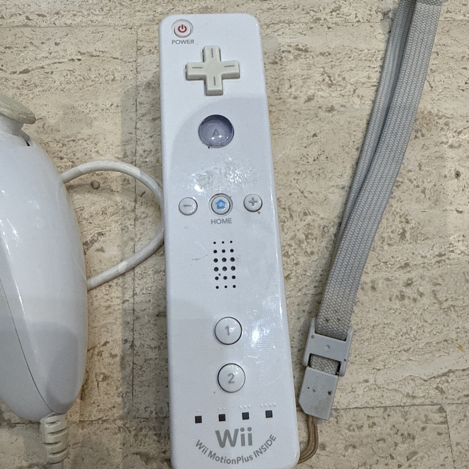 Nintendo Wii White Motion Plus Remote Controller RVL-036 w/Nunchuck RVL-004