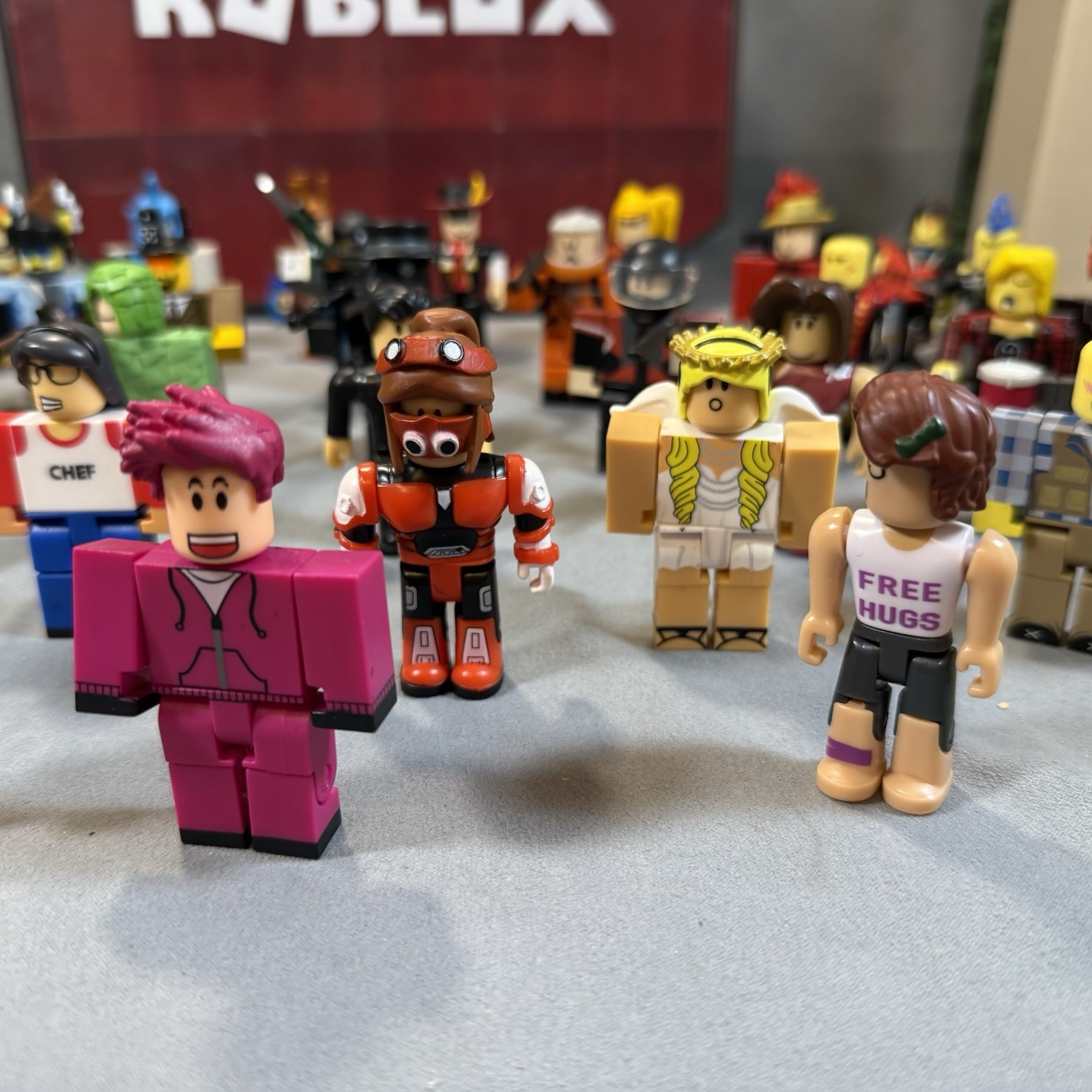 Roblox Lot of 38 Figurine/Figures, Weapons, Took Kit Case Toys Accessories OG