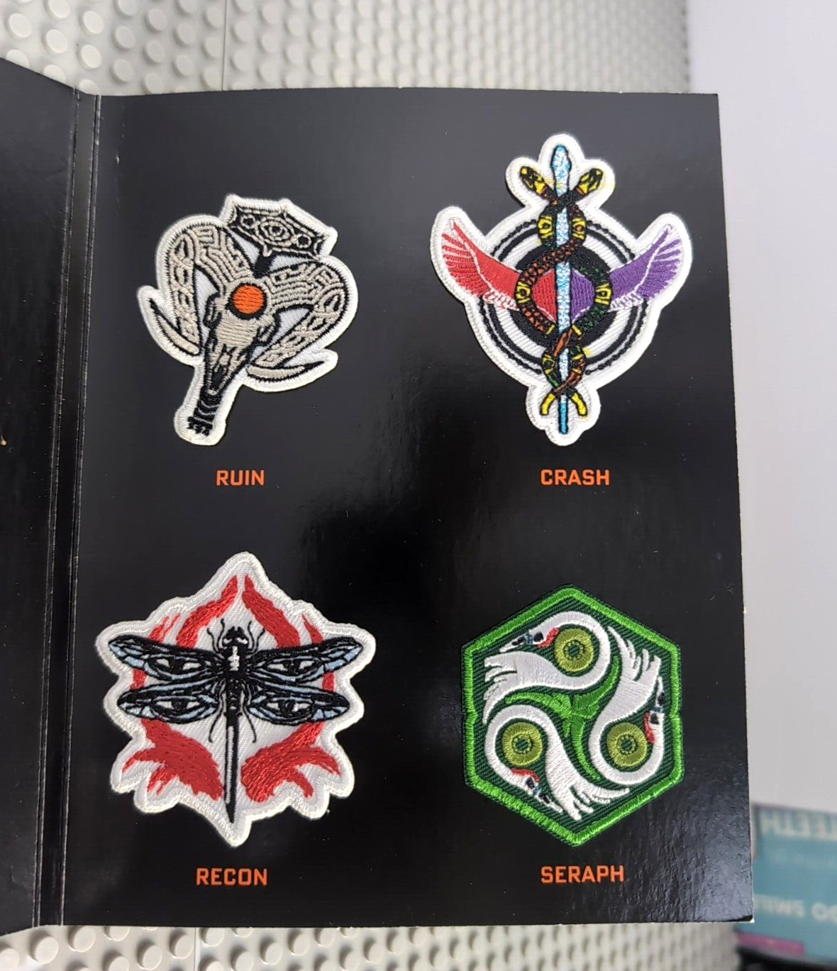 Call of Duty Black Ops 4 Collector’s Edition Patches Set & game steelbox Bundle