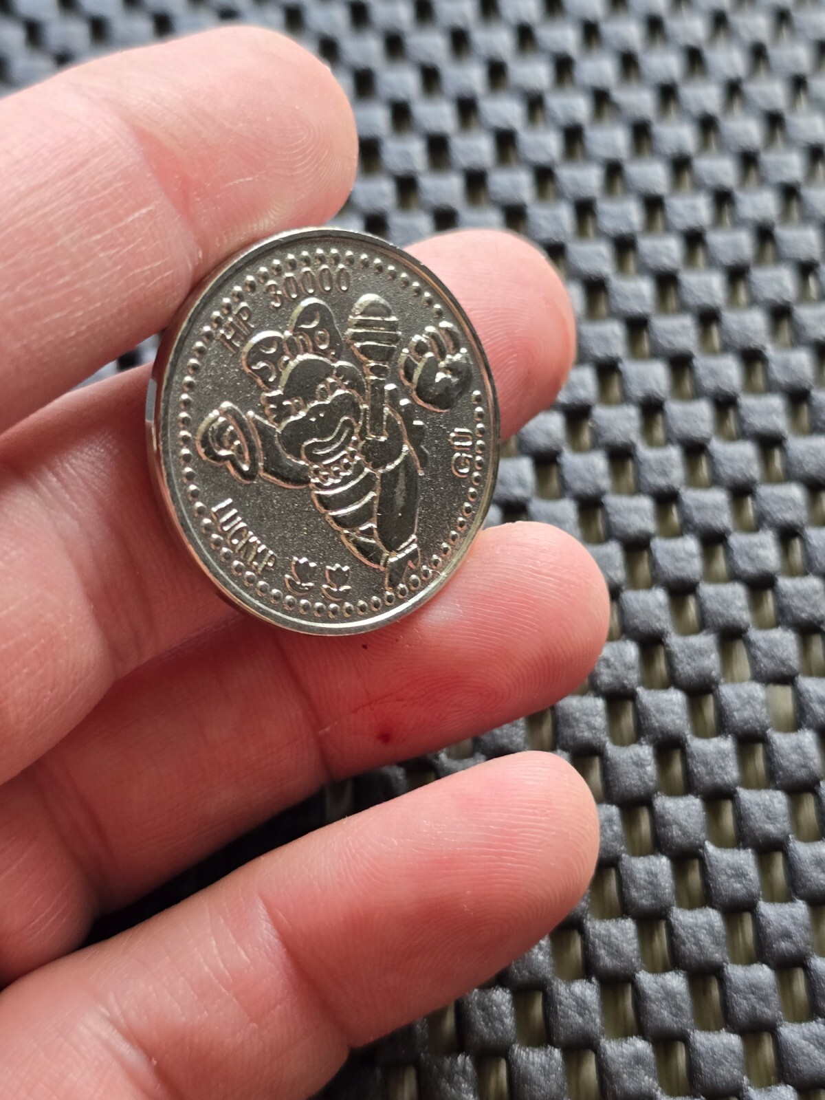 Super Mario Lucky World Coin Medal Nintendo Gachapon Rare Promo SNES GB [Wendy]