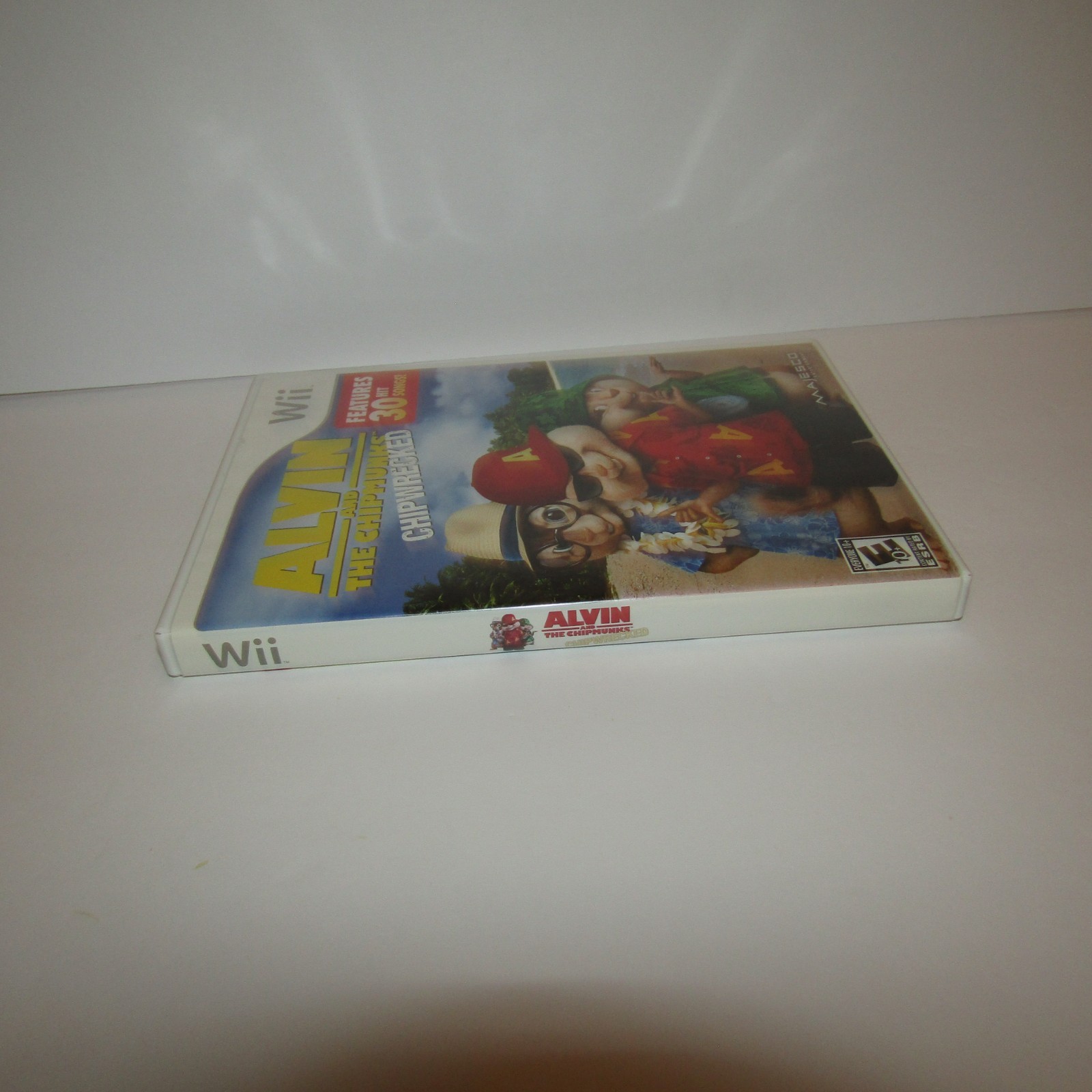 Alvin and the Chipmunks Chipwrecked Nintendo Wii Video Game with Manual Tested