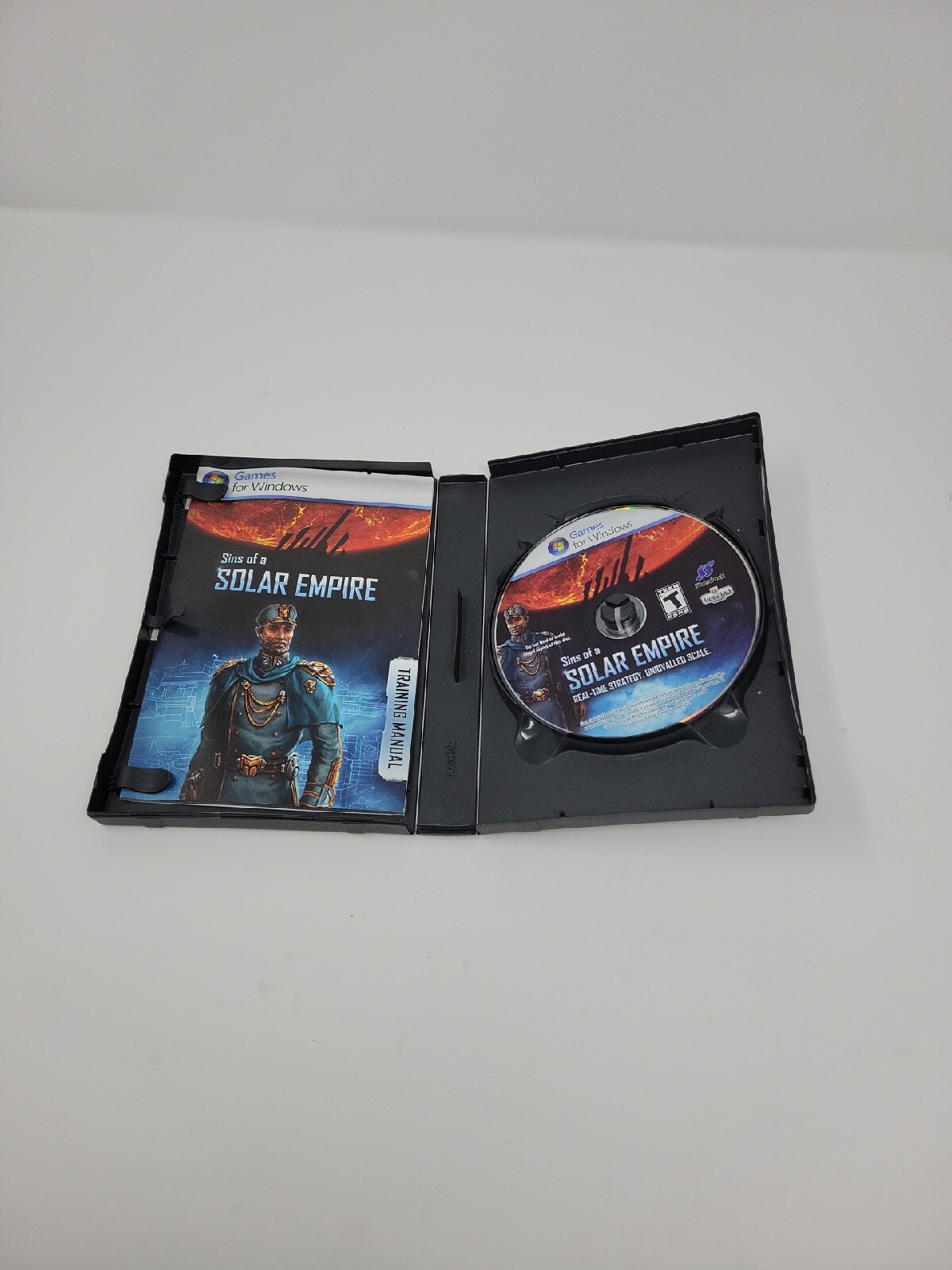 Sins of a Solar Empire w/ Manual Real Time Strategy WIN PC game Ironclad Games