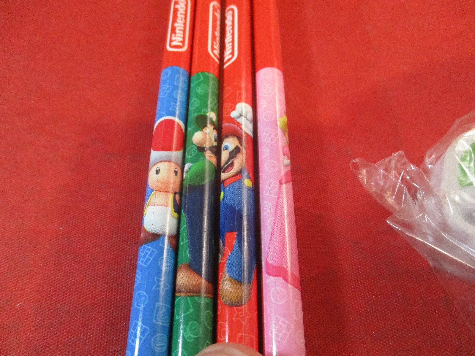Super Mario Bros Nintendo Pencil Set Mario Toad Luigi Peach + Koopa Shell Eraser