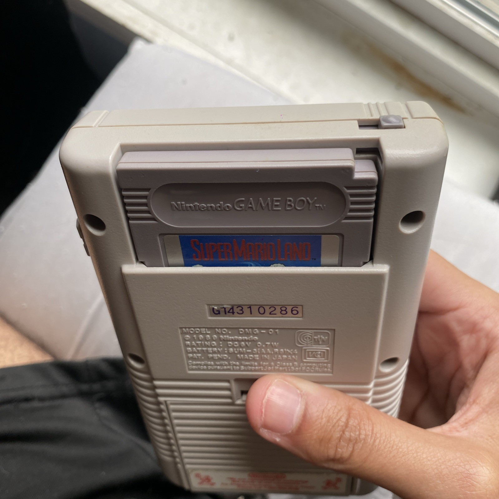 Nintendo Game Boy Handheld System- Gray- Original with Super Mario Land