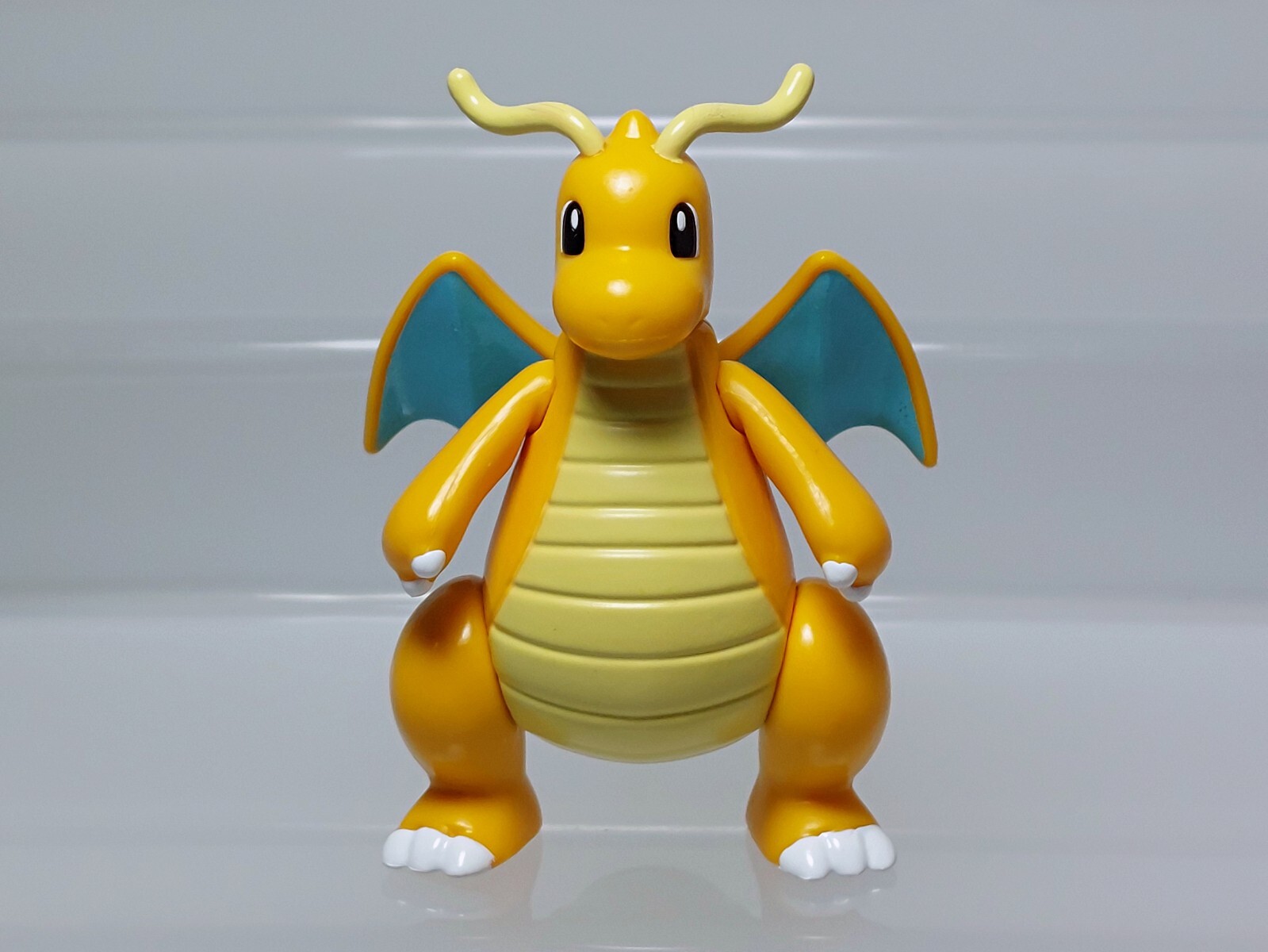 Dragonite Pokemon MetaColle Metal Diecast Figure Takara Tomy 2017 Japan 2.4in